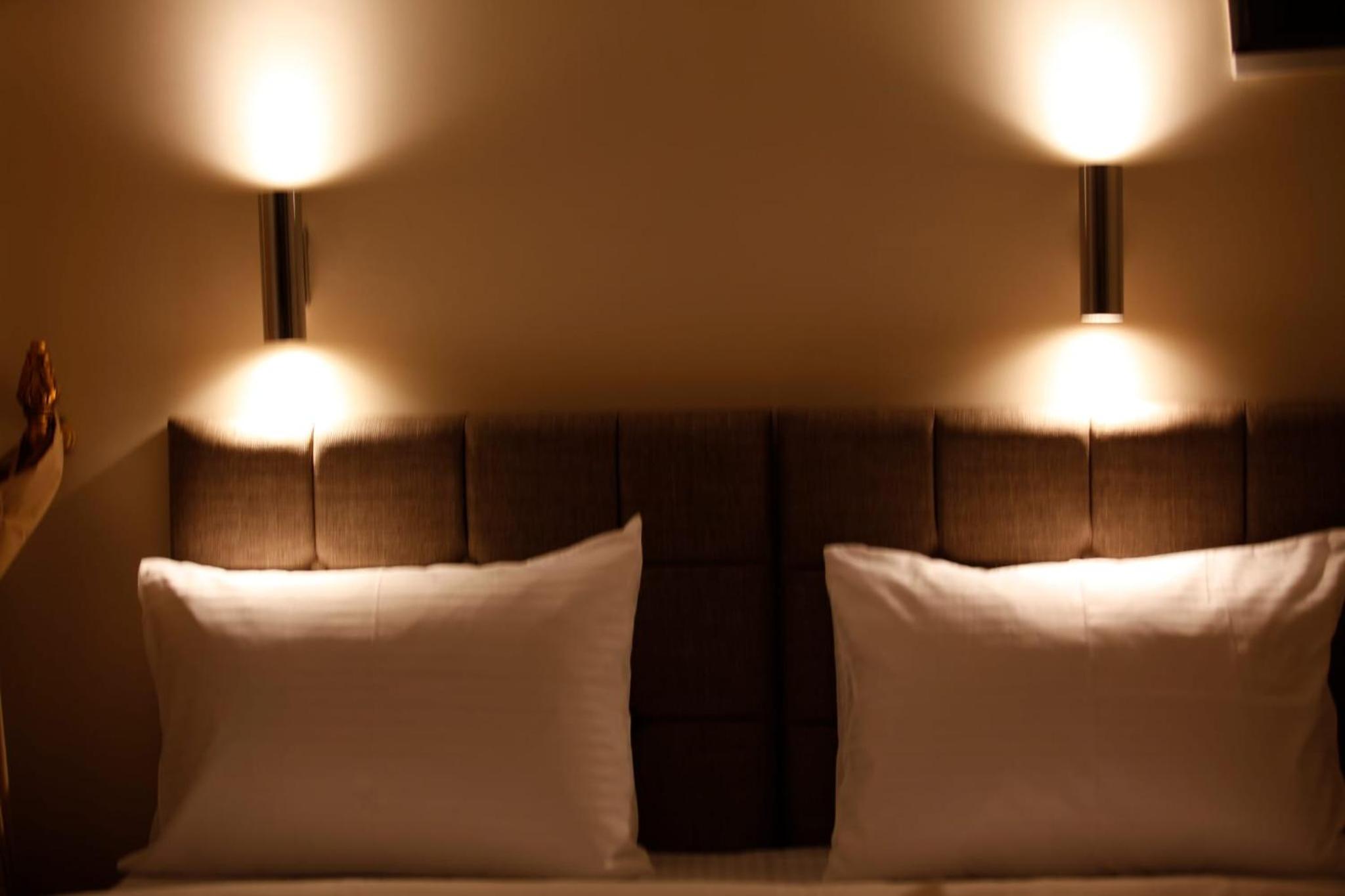 Taksim Nacre 360 Suit - Image 87