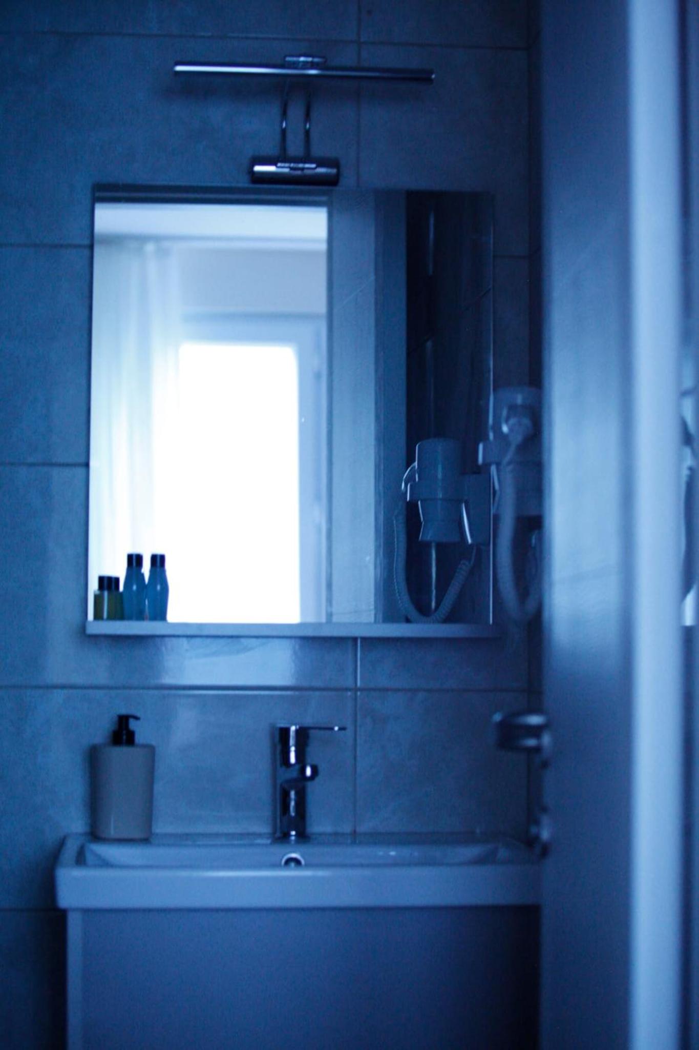 Taksim Nacre 360 Suit - Image 126