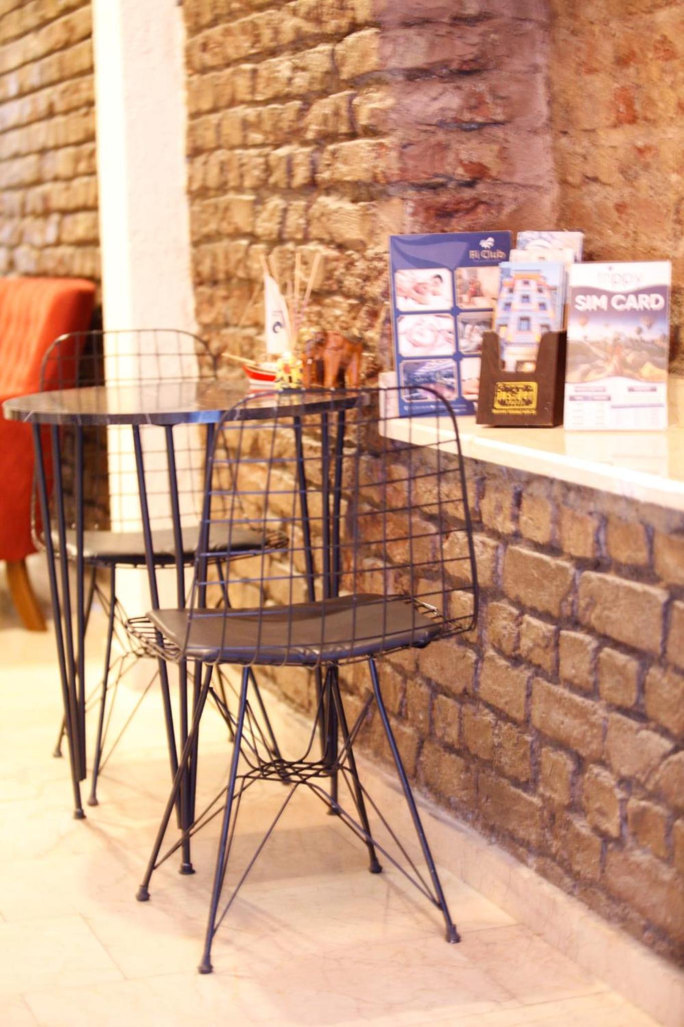 Taksim Nacre 360 Suit - Image 136