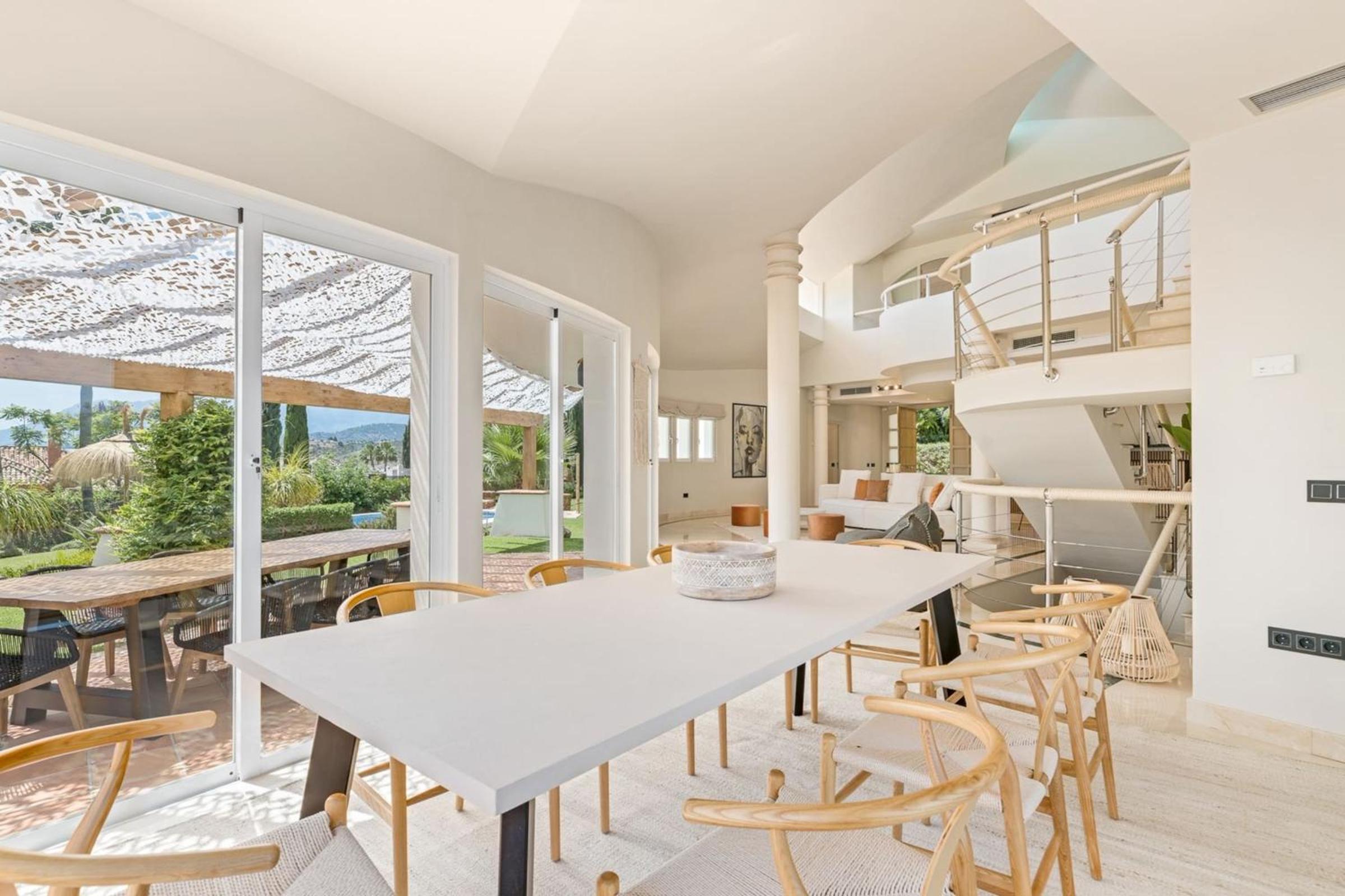 All About La Redonda Villa