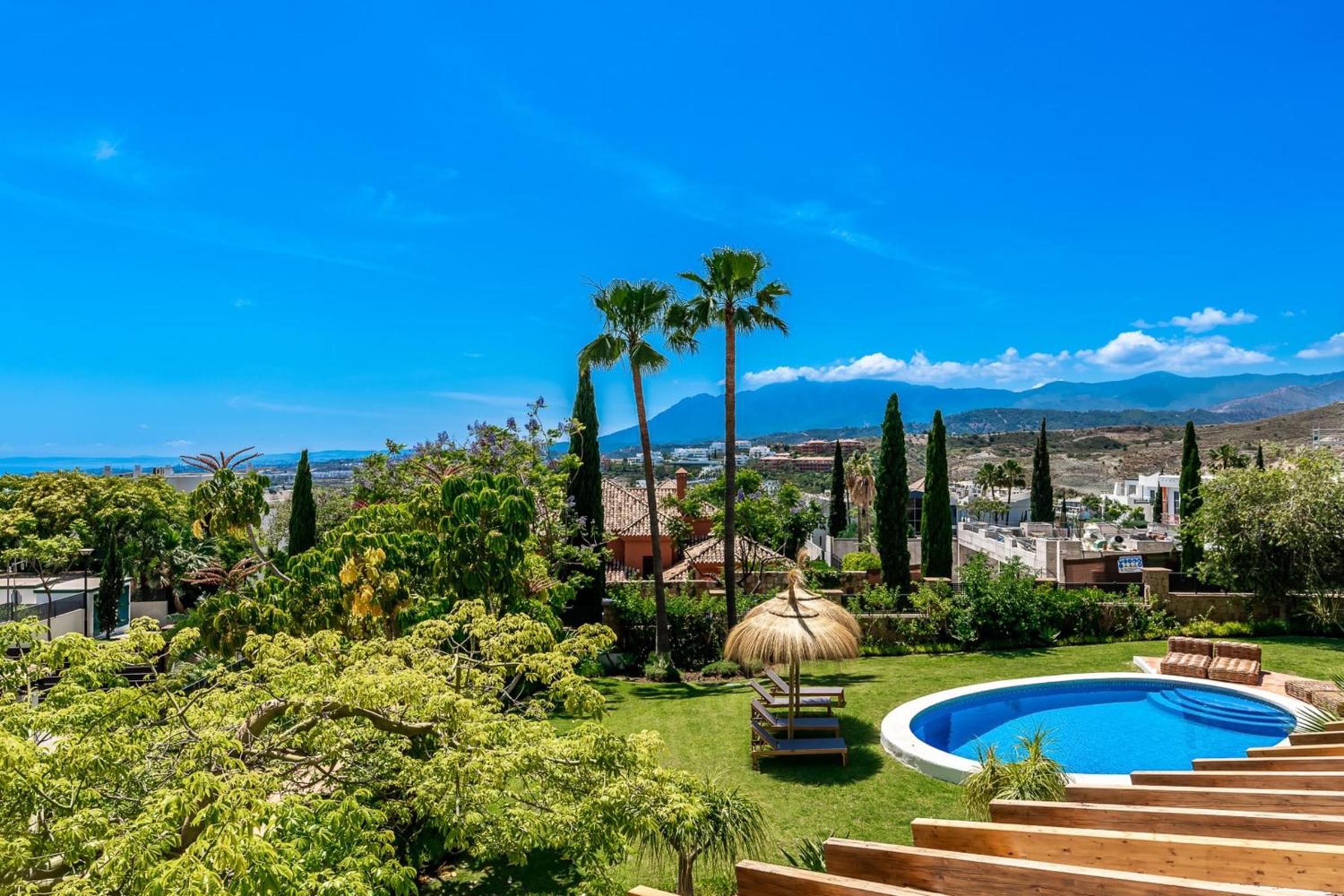 All About La Redonda Villa