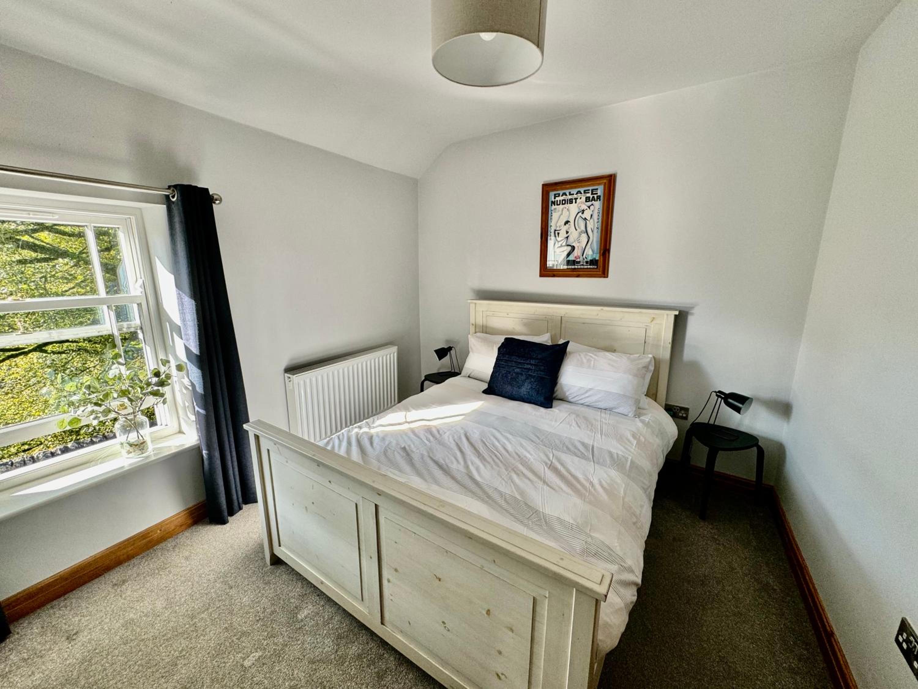Weavers Cottage, Tideswell, sleeps 6, dog friendly view 5