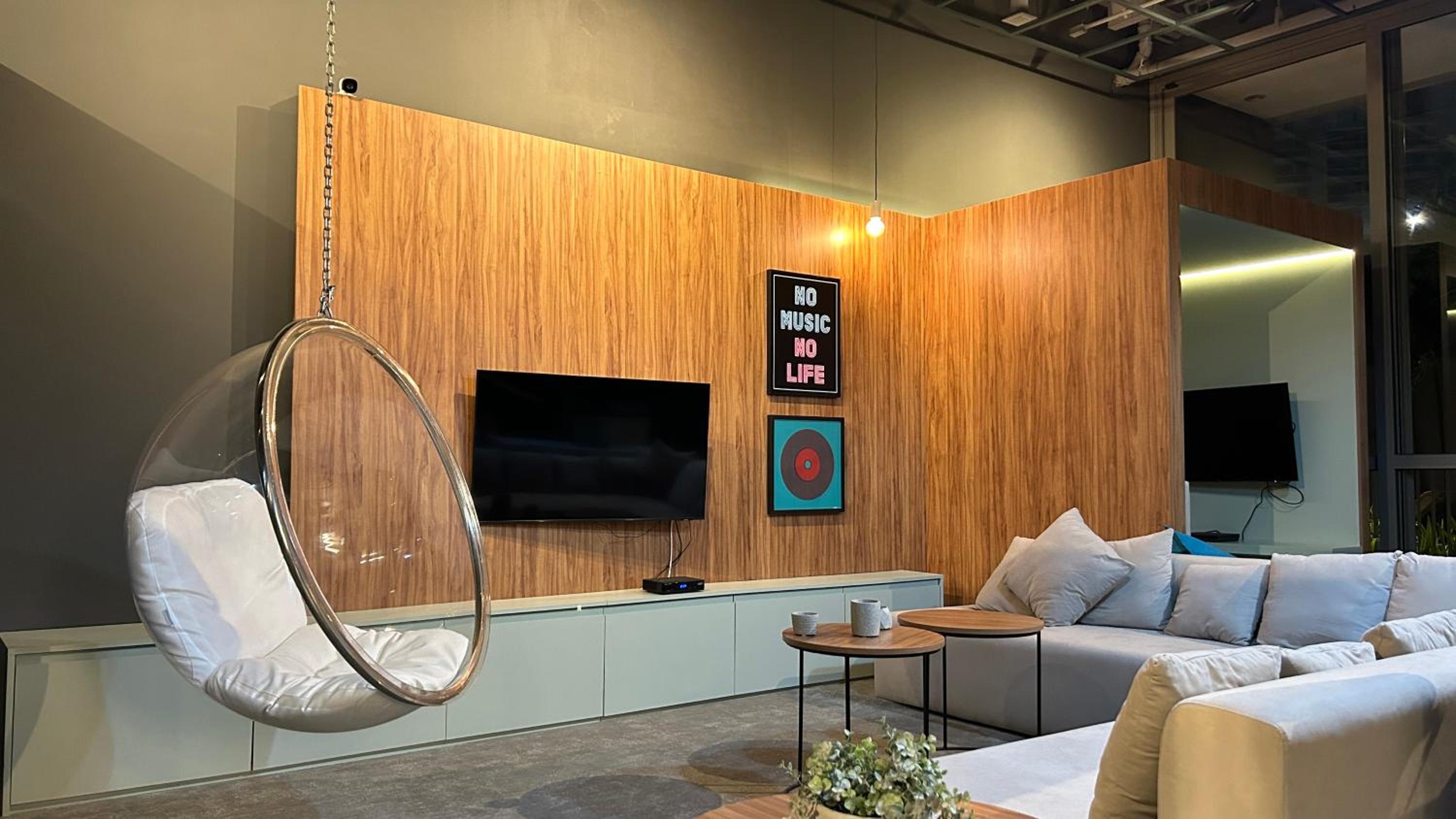 HUX - Anora Spaces Pinheiros - Residenciais