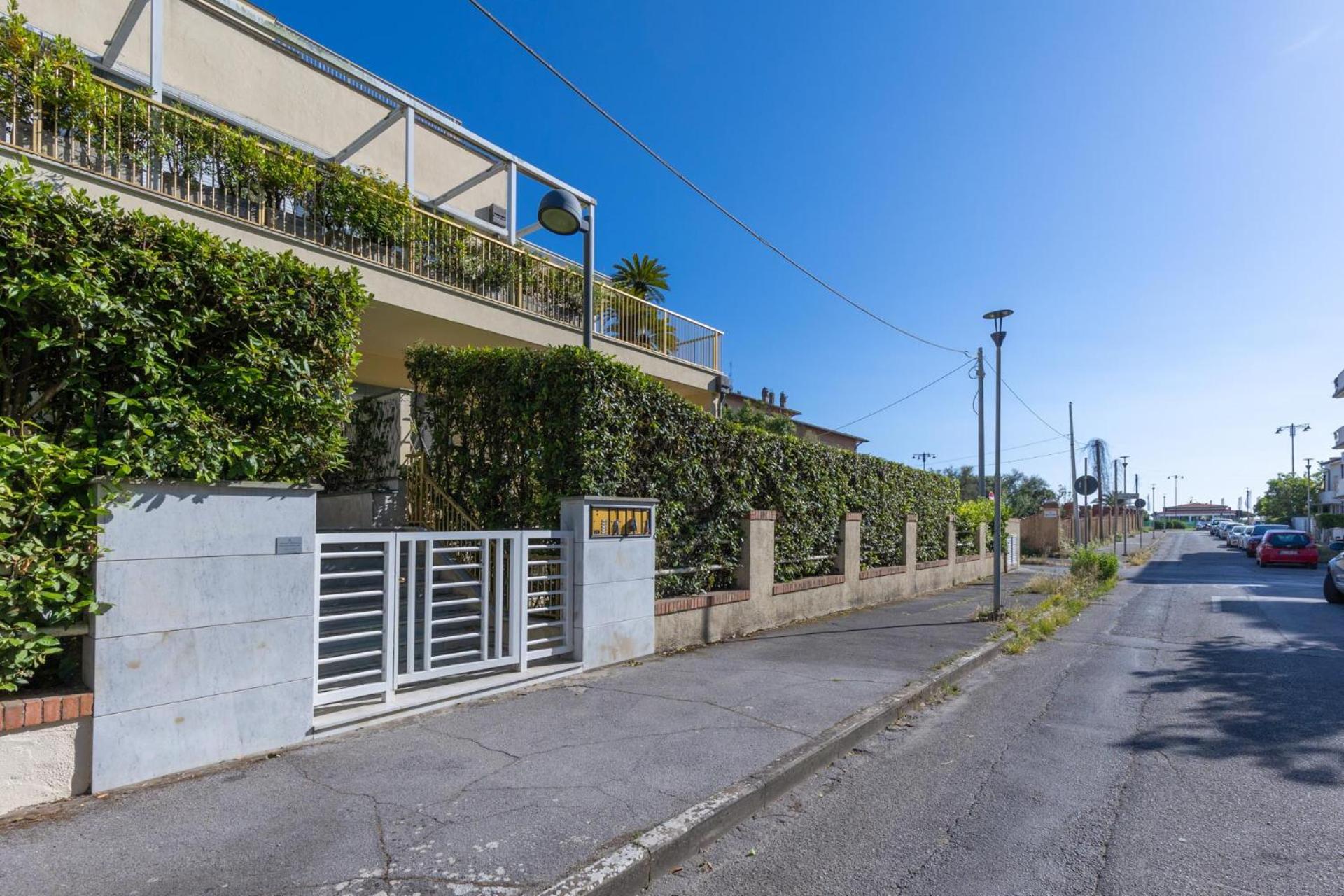 Casa Michelangelo, a Luxury retrat in Viareggio close to the Passeggiata view 2