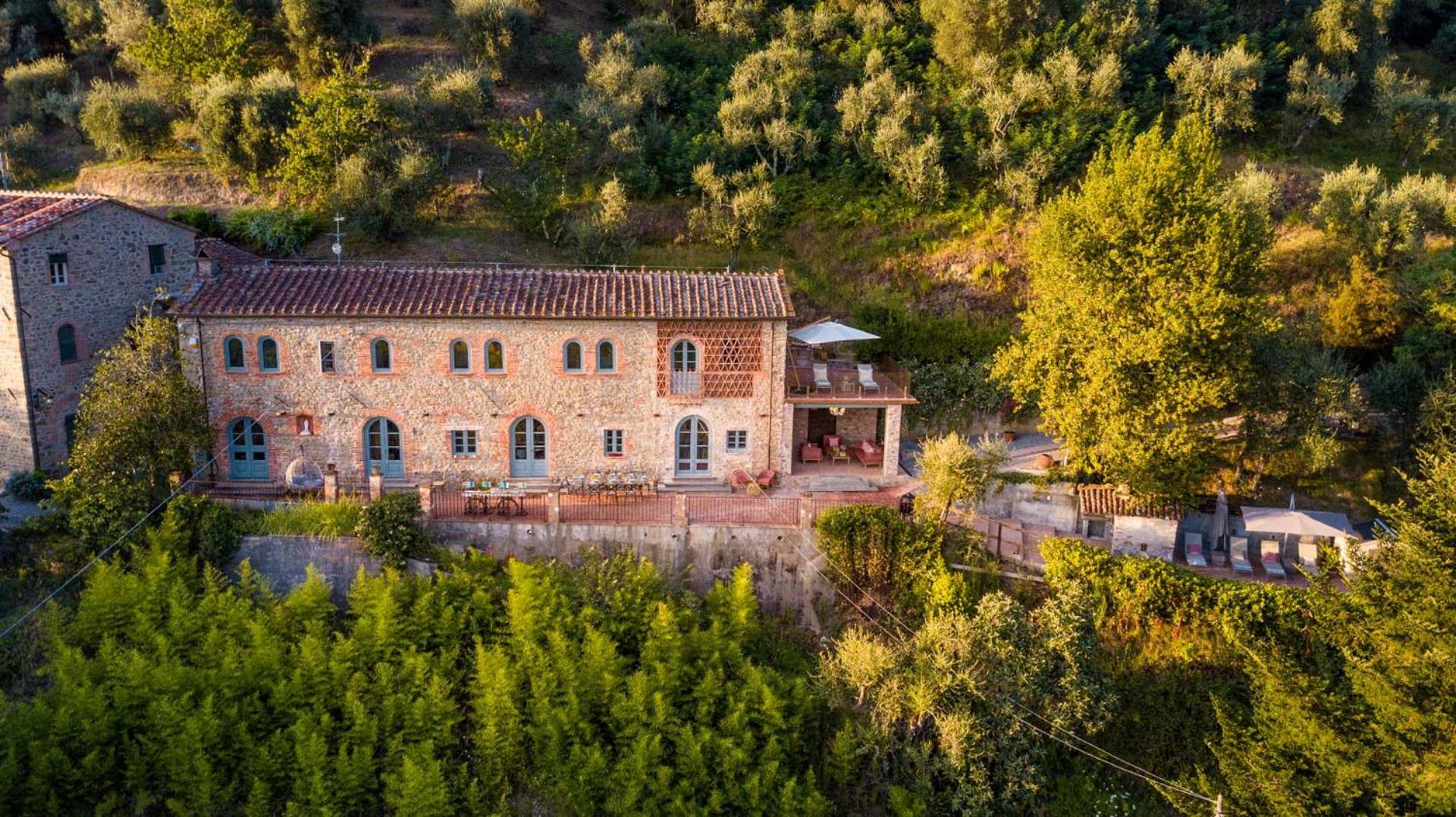 Villa Alice, panoramic stone farmhouse to sleep 10 view 5