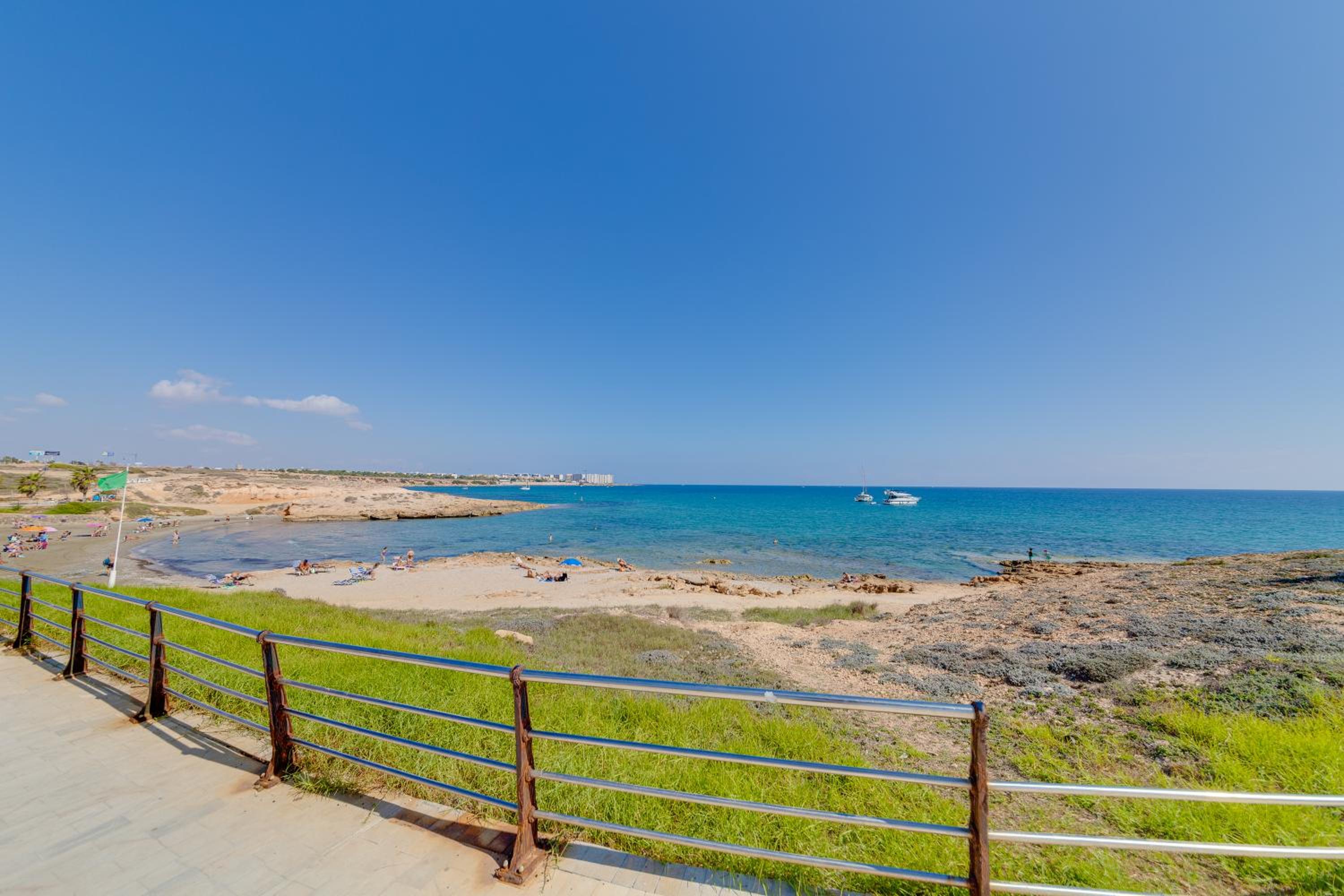 CB Living - 2 bedroom beach condo, Playa Flamenca view 5
