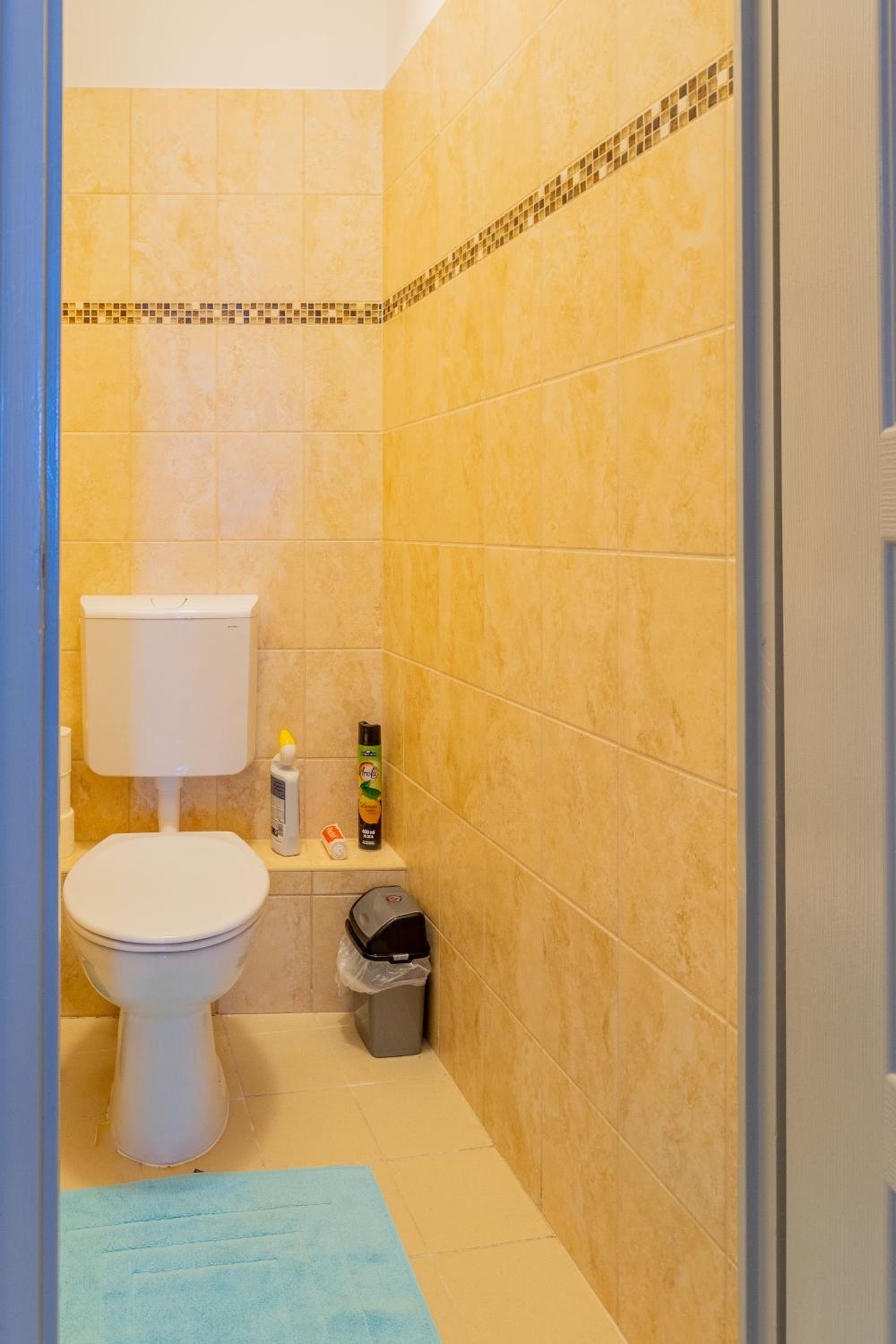 Downtown Apartment House Blue