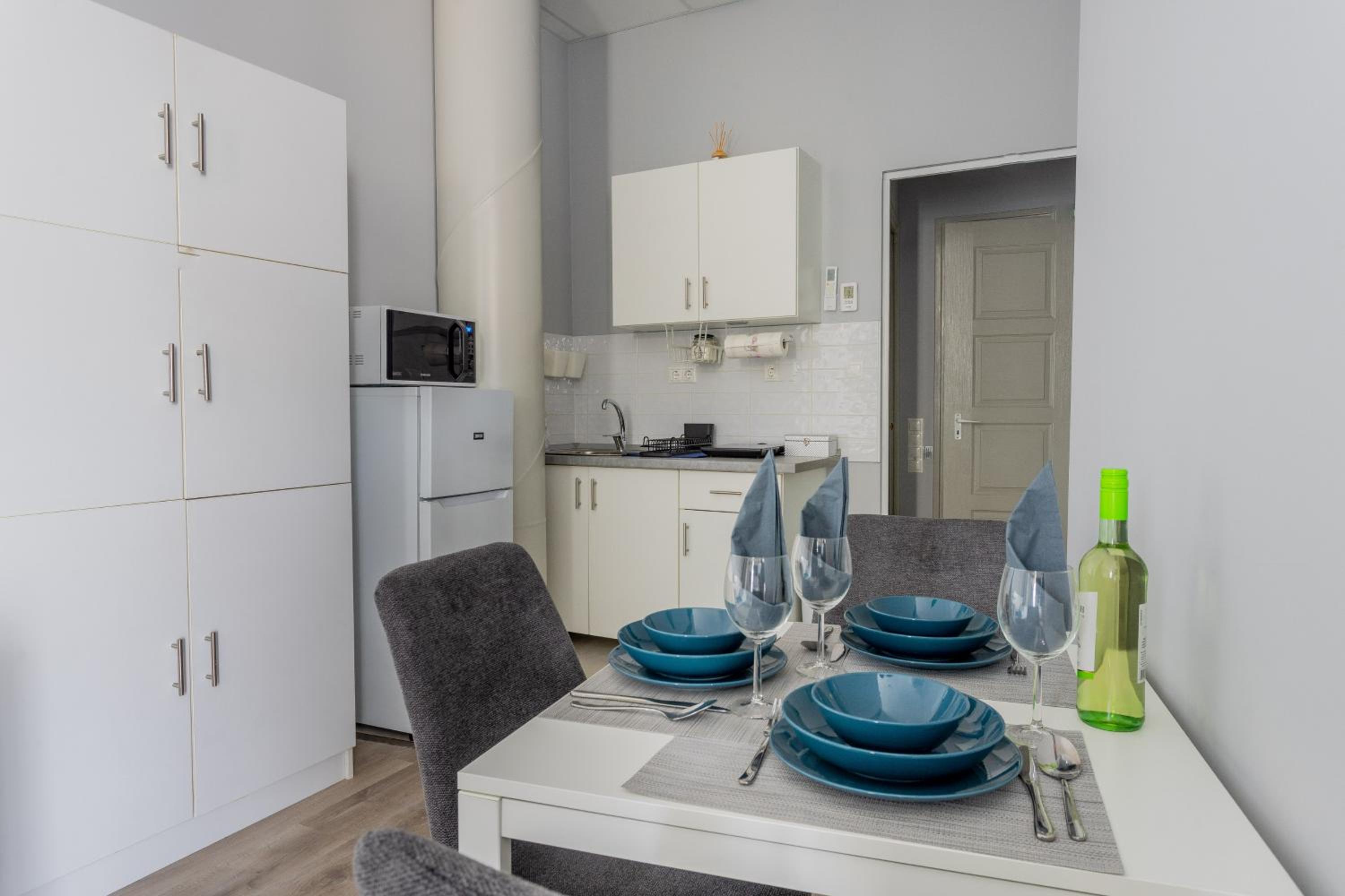 Downtown Apartment House Blue