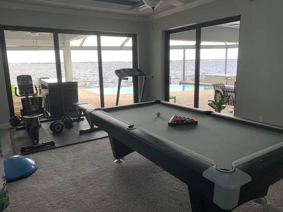 Grand 2-Story Cape Coral Riverfront Villa - Riverhouse Princess