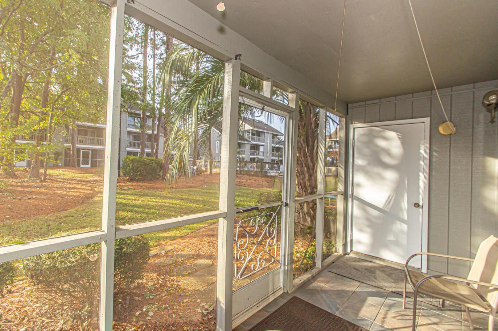 2 Bed 2 Bath Ground Level Golf Colony 33I Only 2 Miles To The Beach view 3