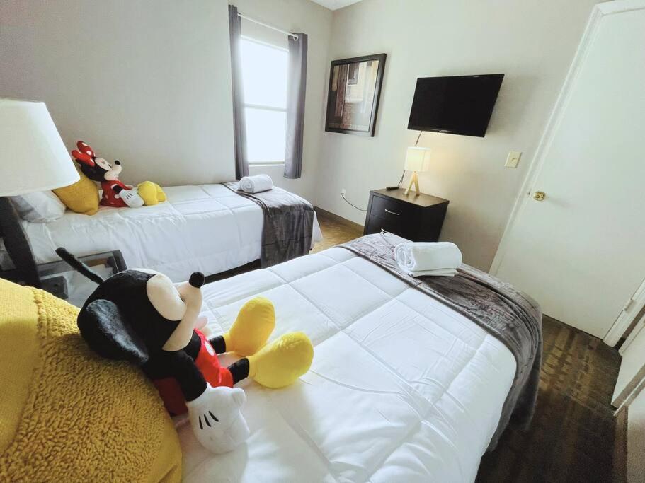 Universal Studios - Lake View 2 Bedrooms Apartment