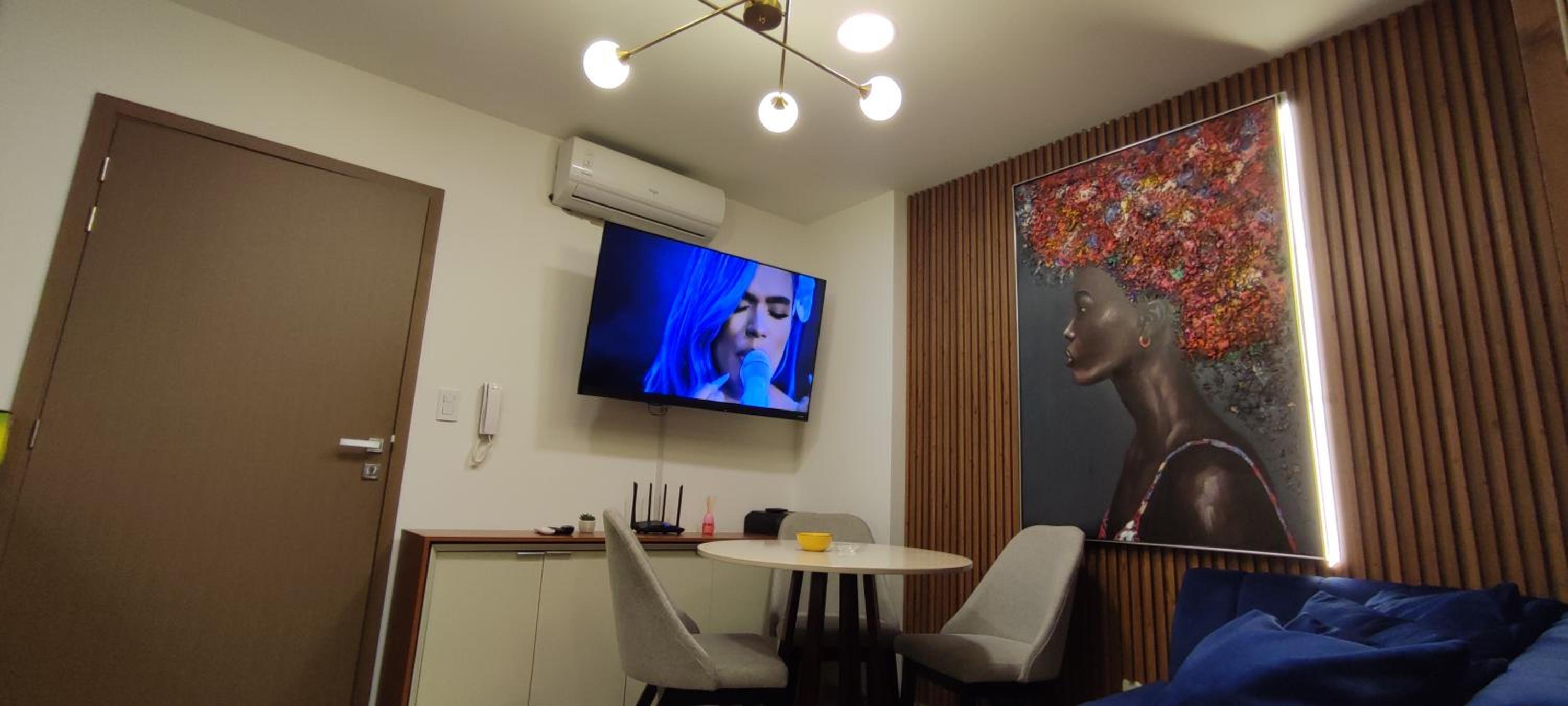 APARTAMENTO MODERNO EN EQUIPETROL, CON CINE - PISCINA - GYM y PARQUEO GRATUITO. Proximo a Los Tajibos, Ventura Mall, SUPER ICENORTE