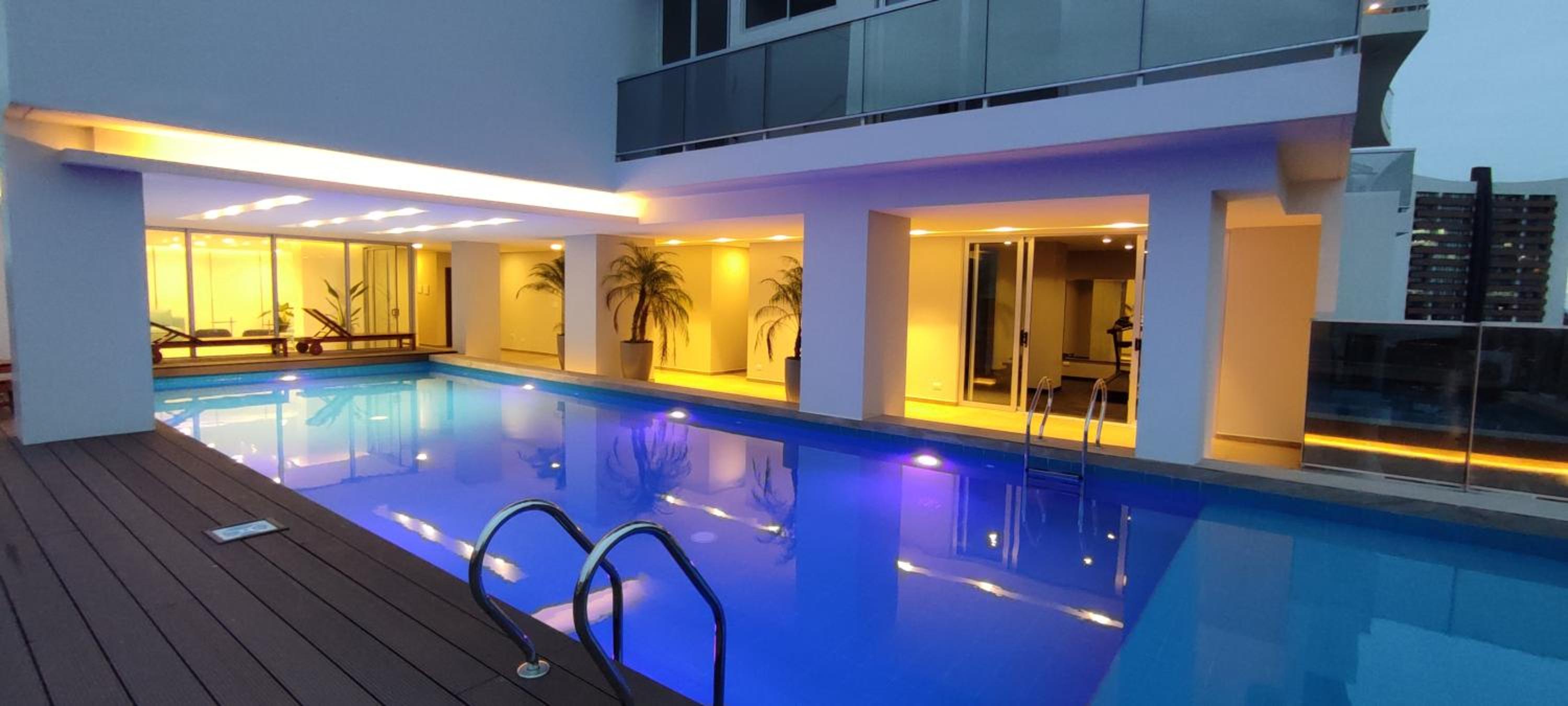APARTAMENTO MODERNO EN EQUIPETROL, CON CINE - PISCINA - GYM y PARQUEO GRATUITO. Proximo a Los Tajibos, Ventura Mall, SUPER ICENORTE