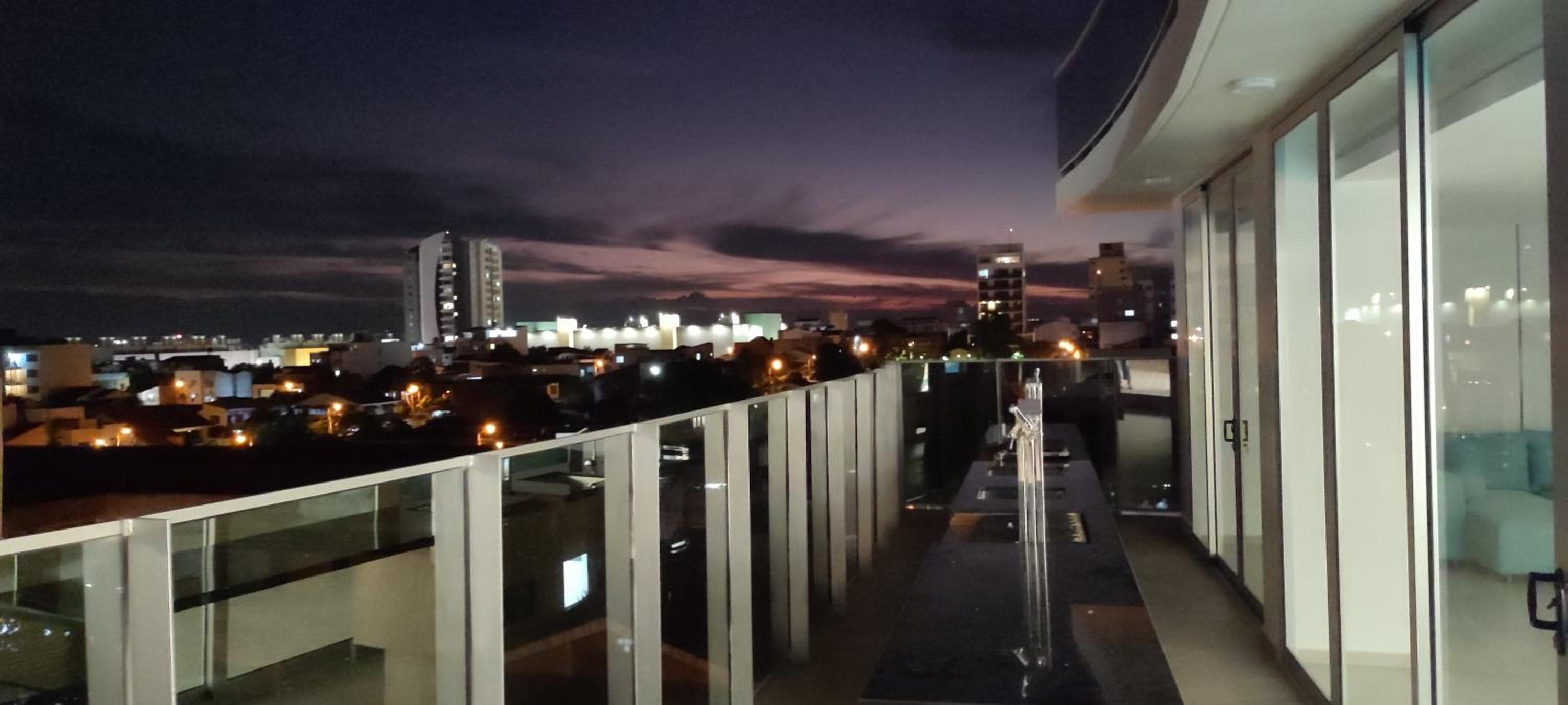APARTAMENTO MODERNO EN EQUIPETROL, CON CINE - PISCINA - GYM y PARQUEO GRATUITO. Proximo a Los Tajibos, Ventura Mall, SUPER ICENORTE
