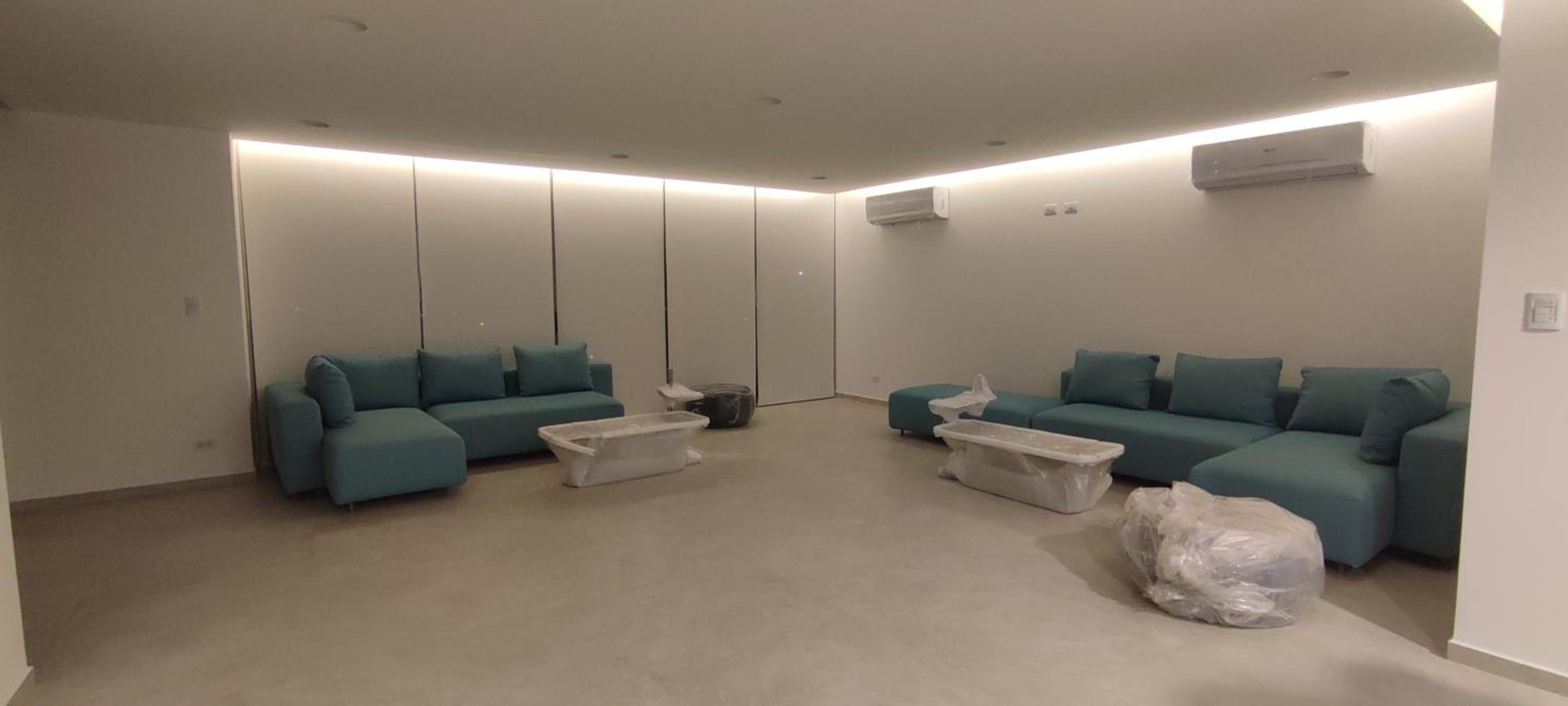 APARTAMENTO MODERNO EN EQUIPETROL, CON CINE - PISCINA - GYM y PARQUEO GRATUITO. Proximo a Los Tajibos, Ventura Mall, SUPER ICENORTE