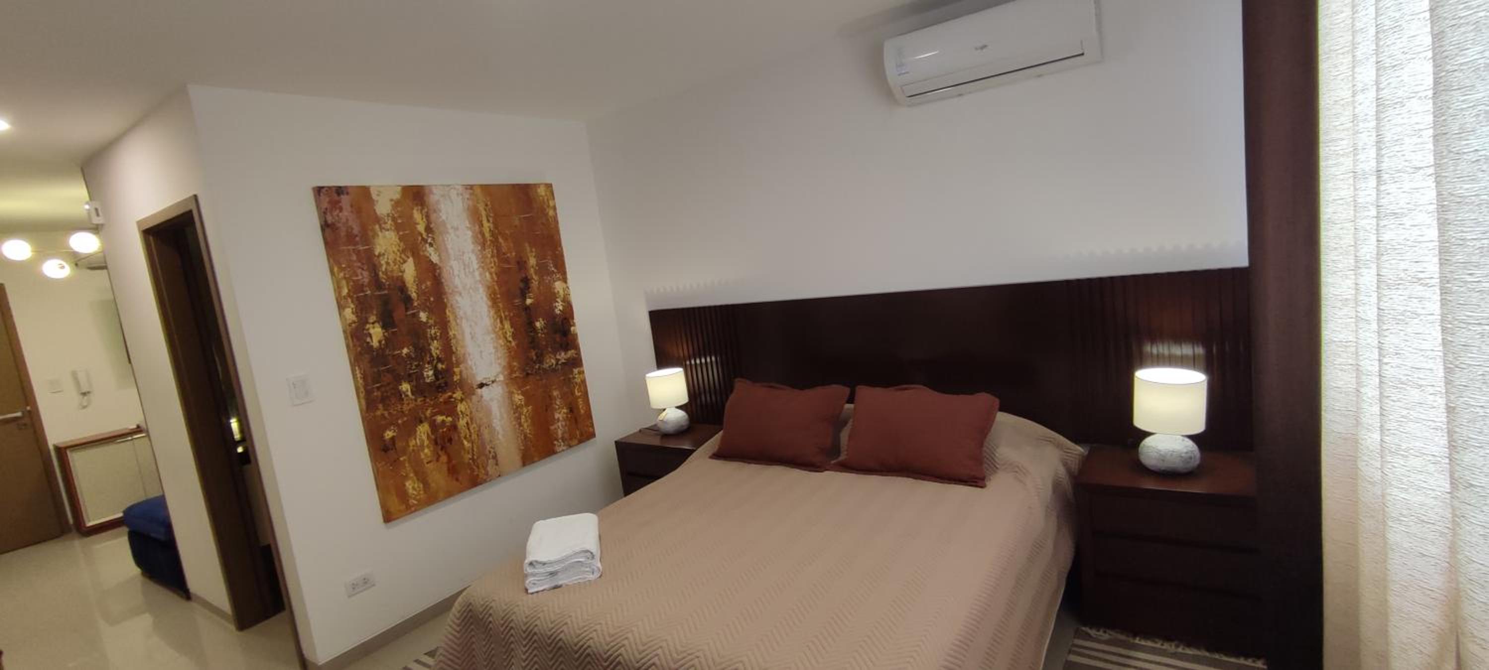 APARTAMENTO MODERNO EN EQUIPETROL, CON CINE - PISCINA - GYM y PARQUEO GRATUITO. Proximo a Los Tajibos, Ventura Mall, SUPER ICENORTE