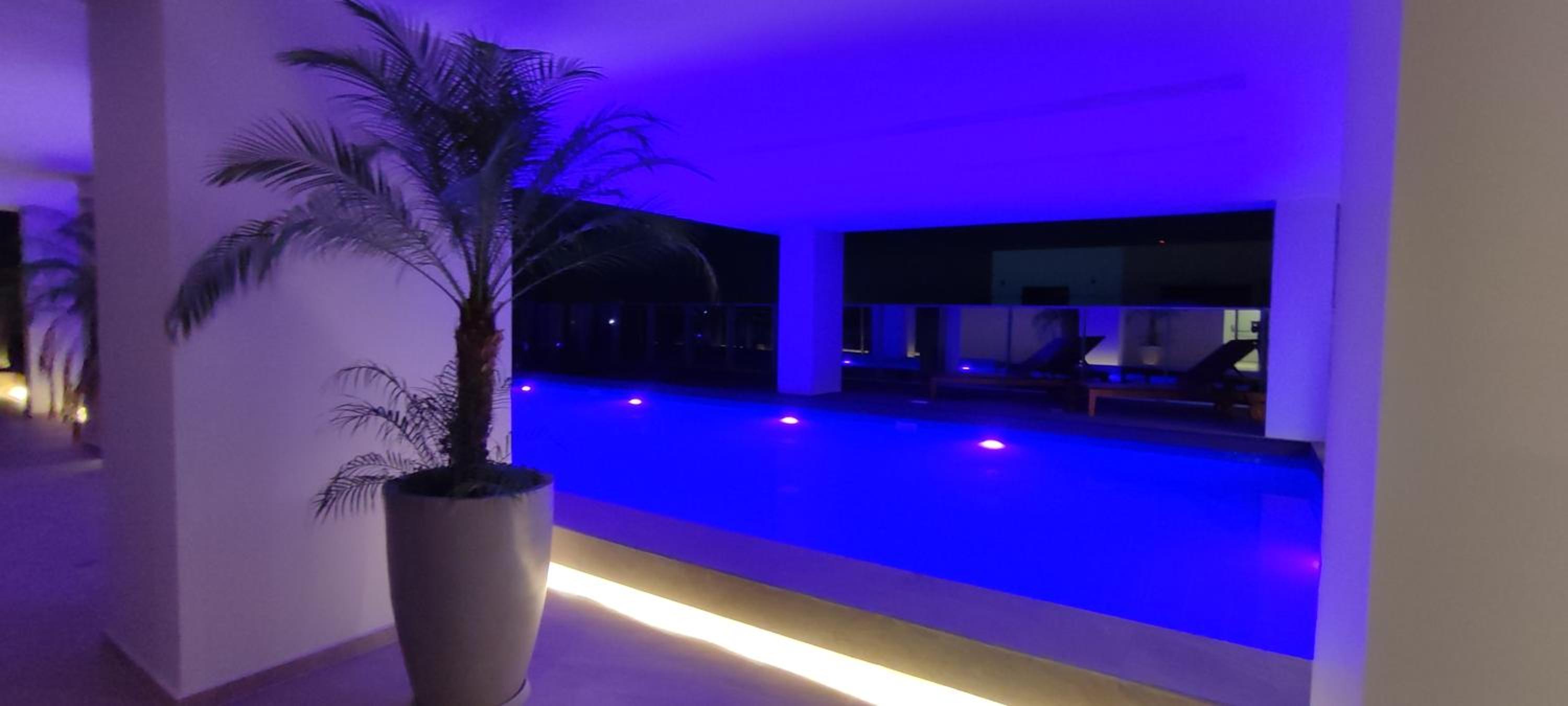 APARTAMENTO MODERNO EN EQUIPETROL, CON CINE - PISCINA - GYM y PARQUEO GRATUITO. Proximo a Los Tajibos, Ventura Mall, SUPER ICENORTE