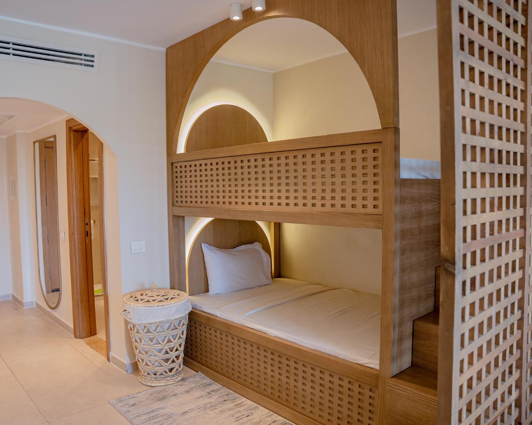 Fort Arabesque Resort, Spa & Villas