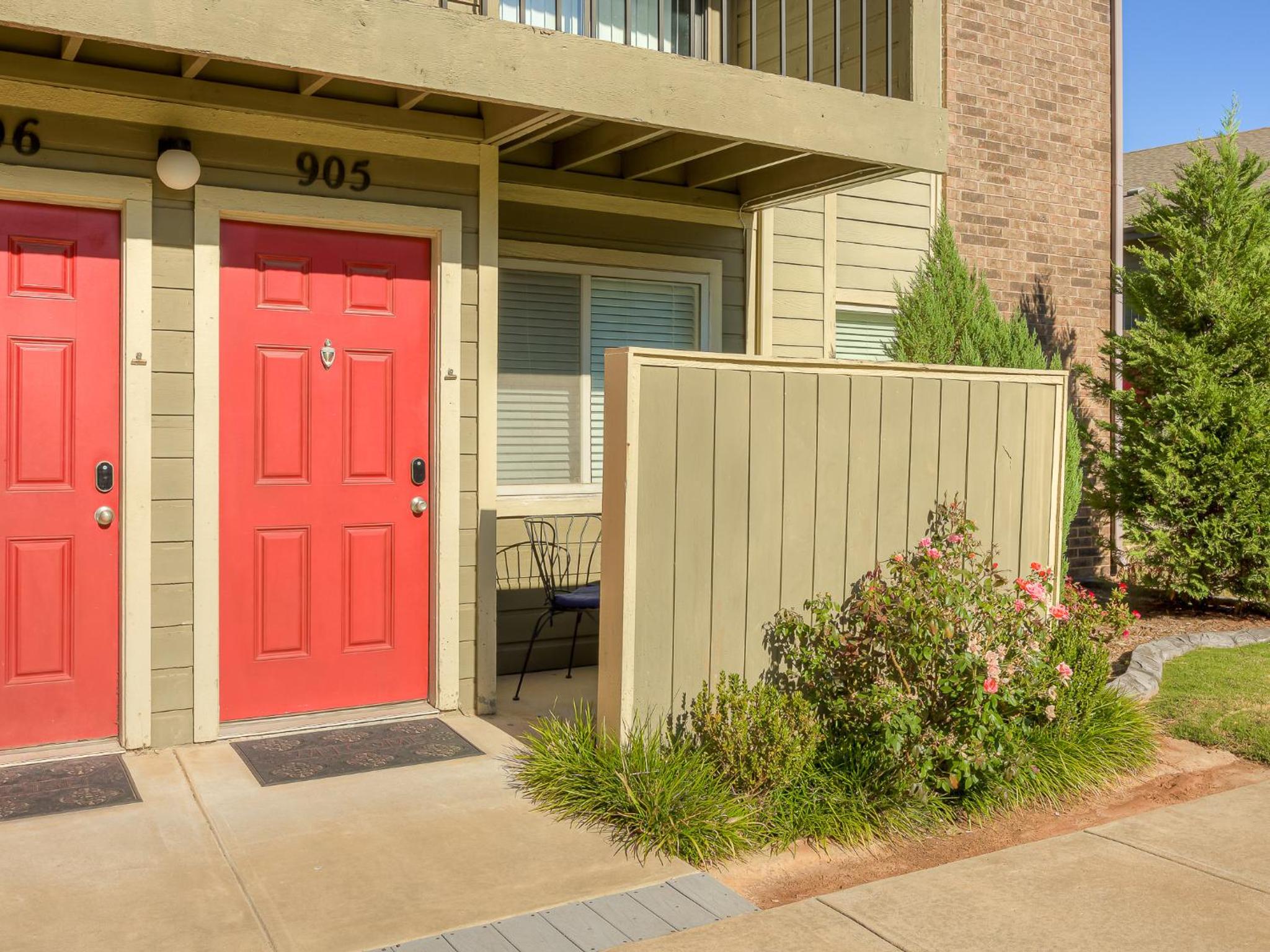 OU Boomer, Pool, Gym, Hi Speed WIFI, One Mile To OU & Stadium!