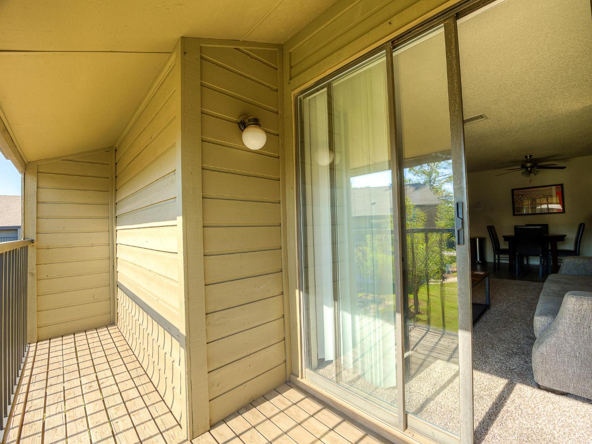 OU Sooner, Pool & Gym, BBQ, Netflix, 100mb Internet, LG Washer & Dryer, Close to OU!