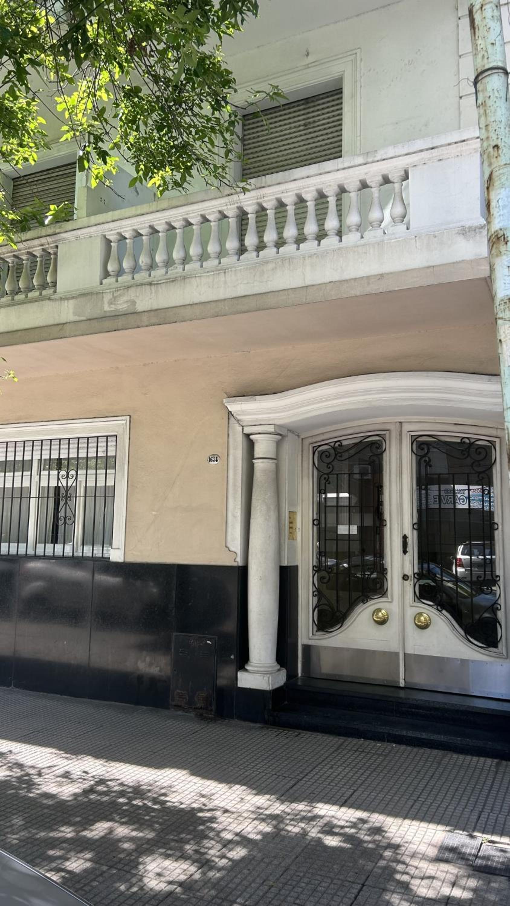 Apartamento Alberdi 1634