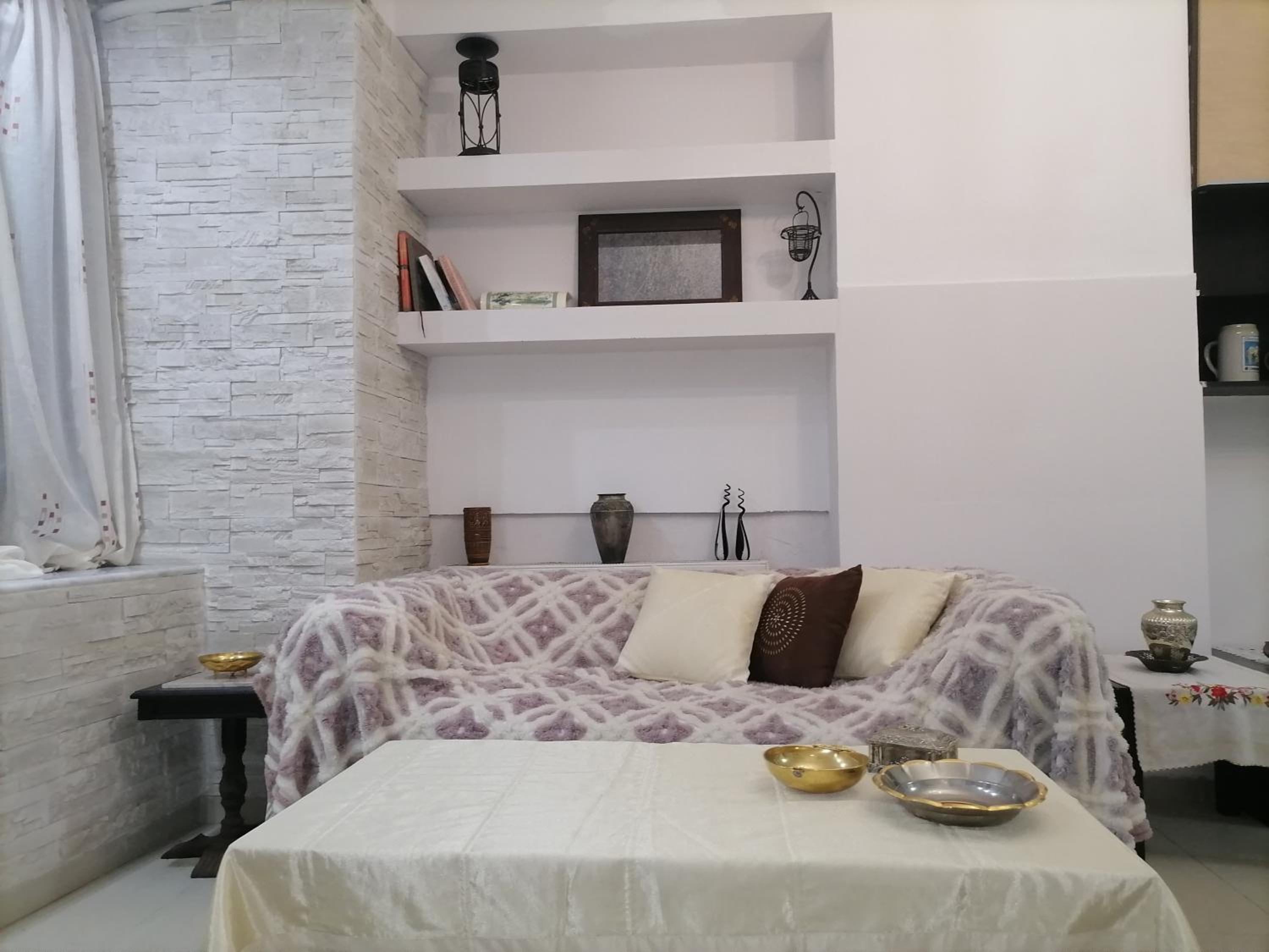 Pergamos Apartment