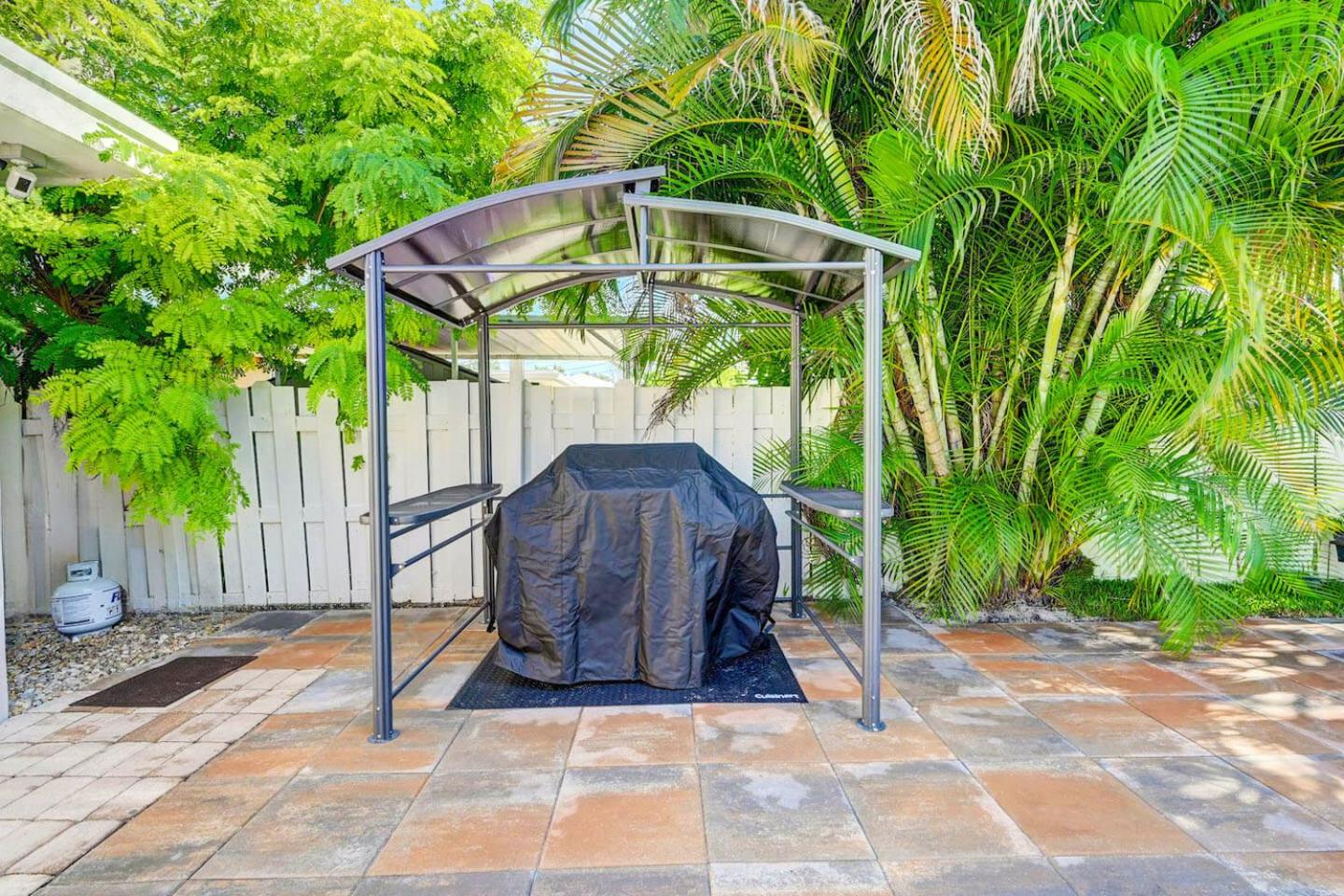 Great Location 5BR Heated Pool near Hollywood Beach