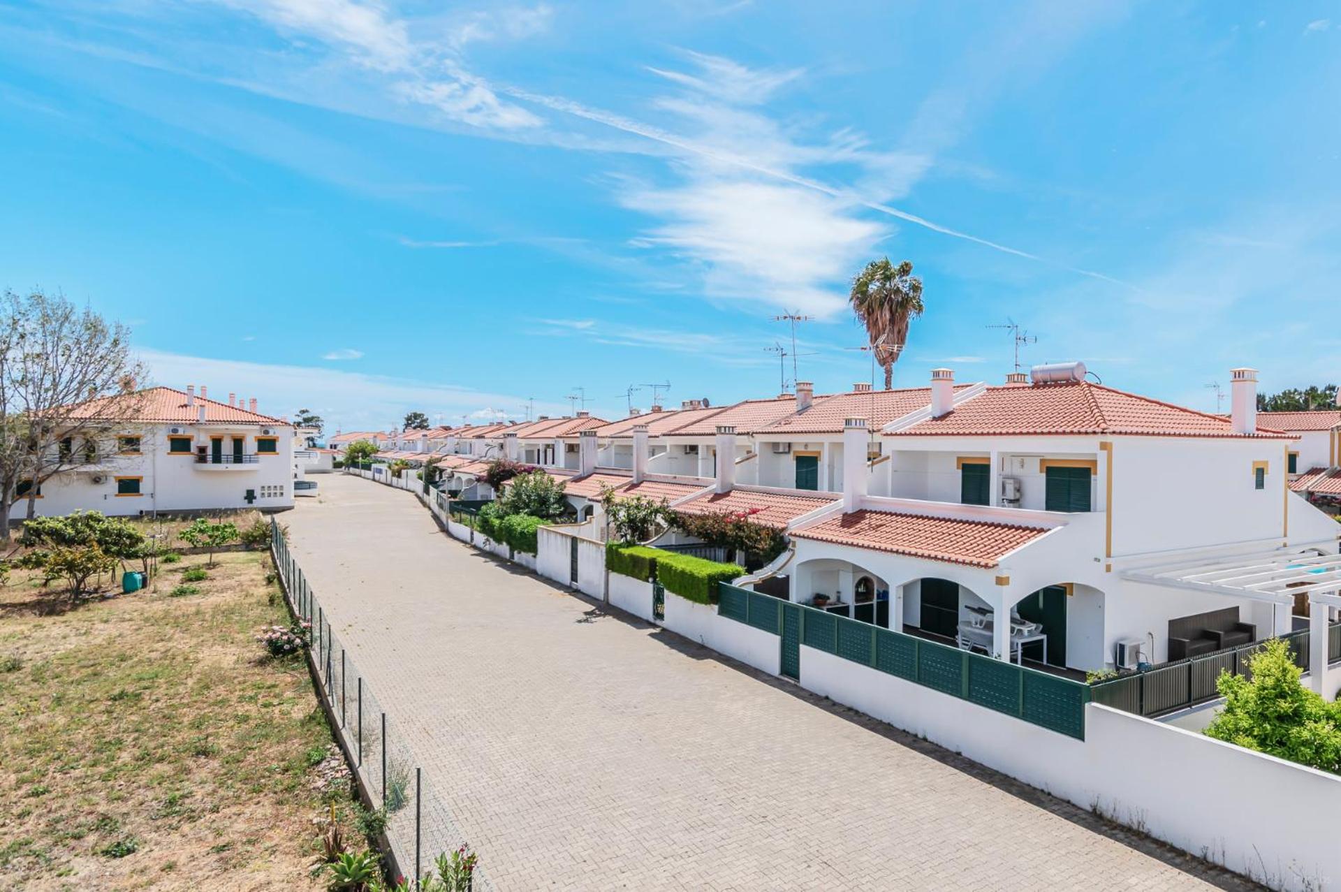 COTOVIA HOME vacations steps from the beach view 4