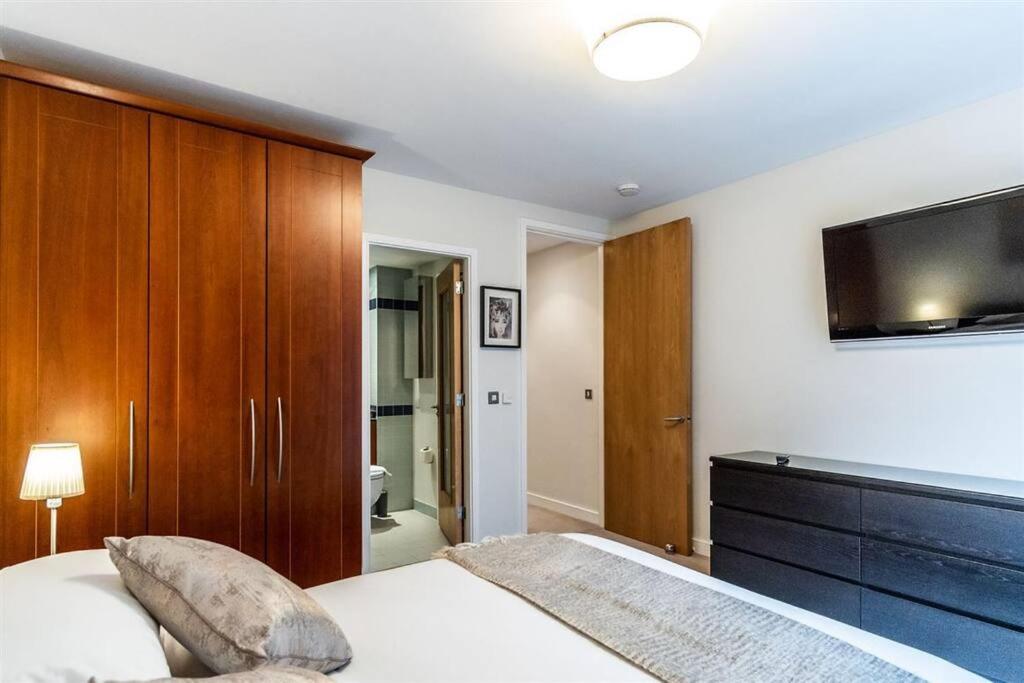 Grand Canal 2 Bedroom Flat
