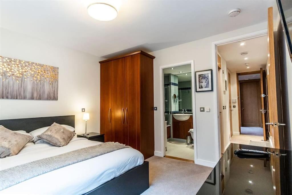 Grand Canal 2 Bedroom Flat