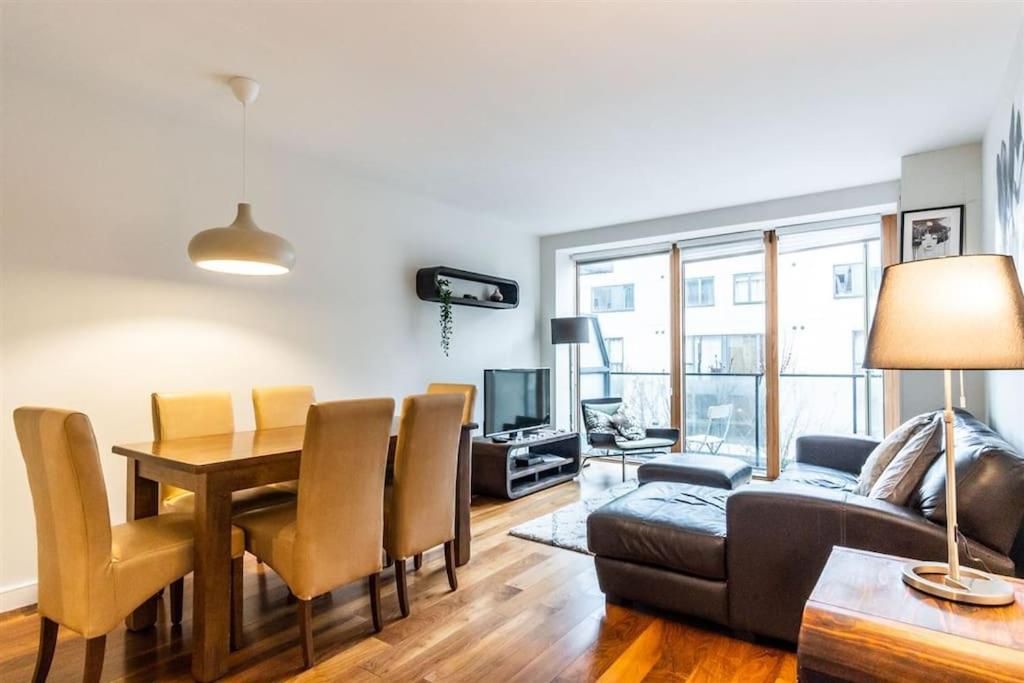 Grand Canal 2 Bedroom Flat