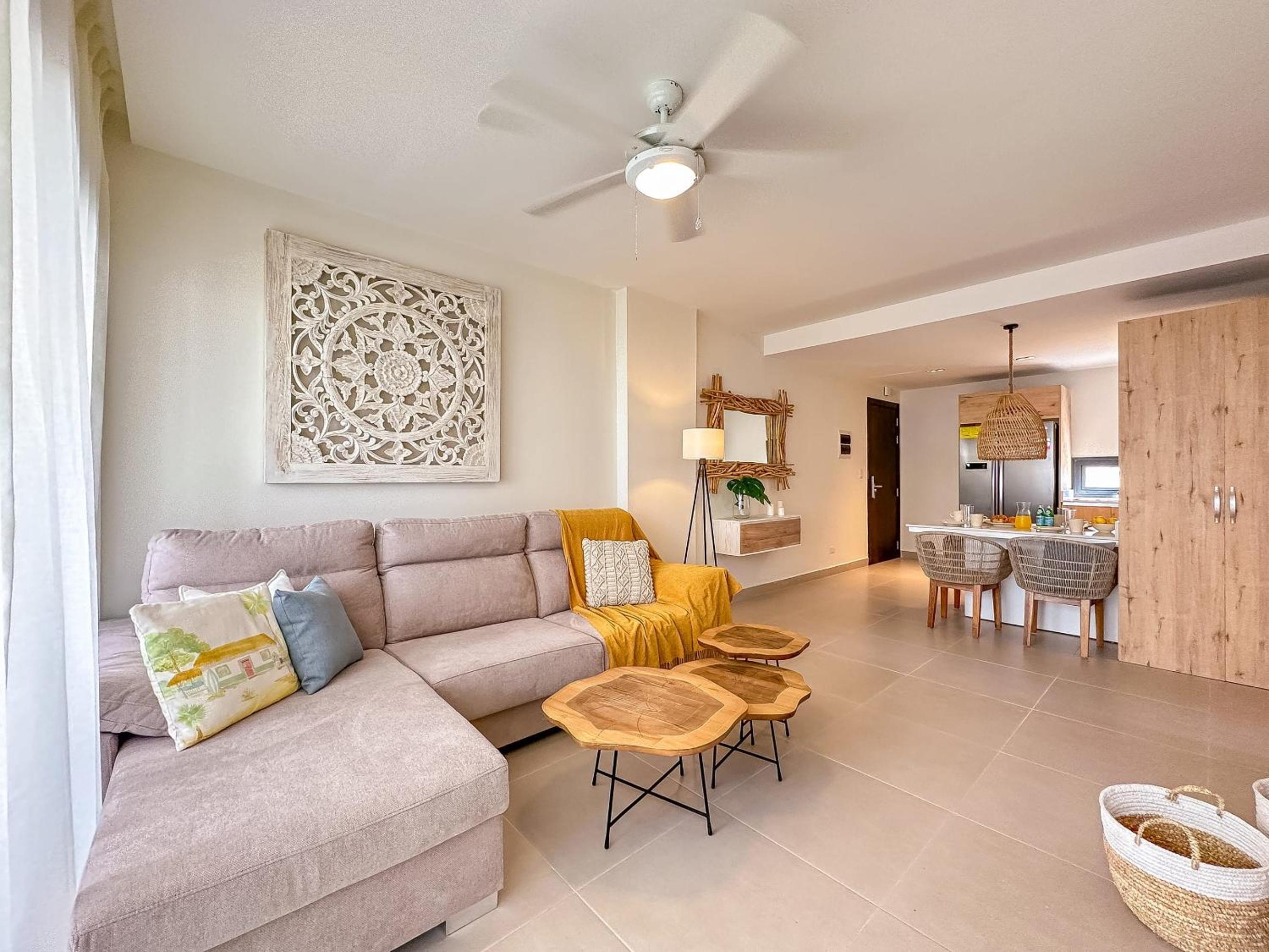 Fantastic brand new beach condo