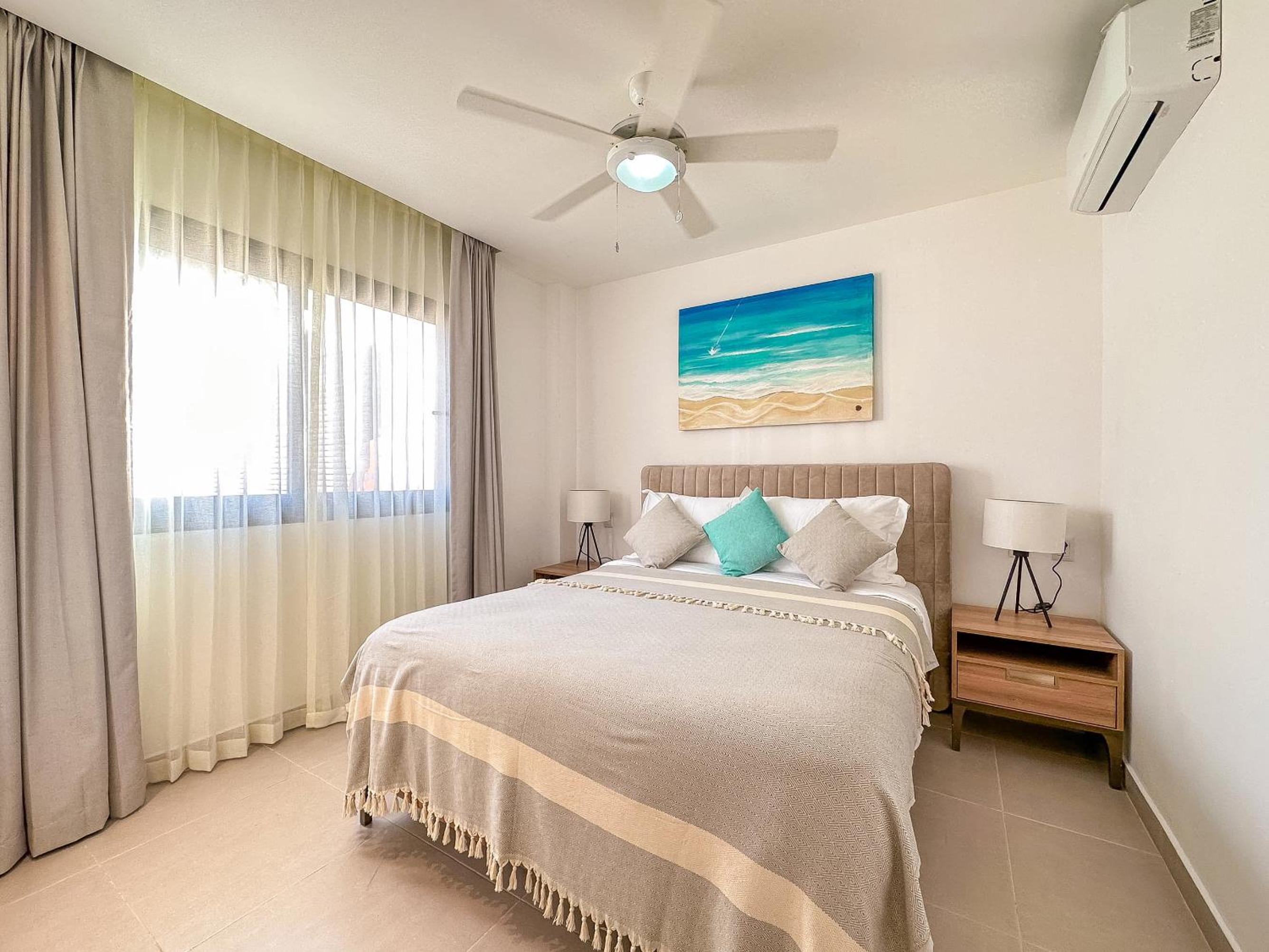 Fantastic brand new beach condo