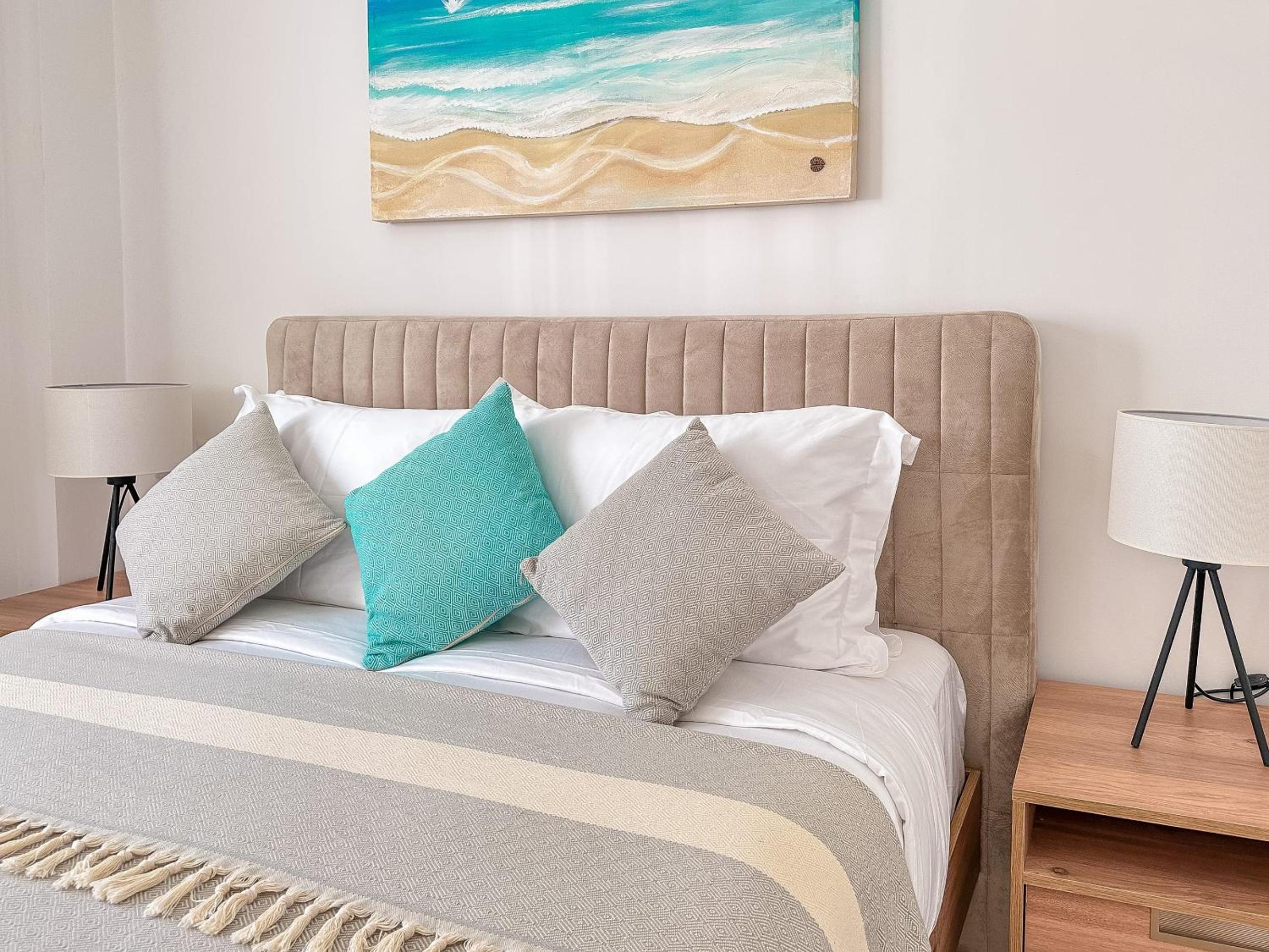 Fantastic brand new beach condo