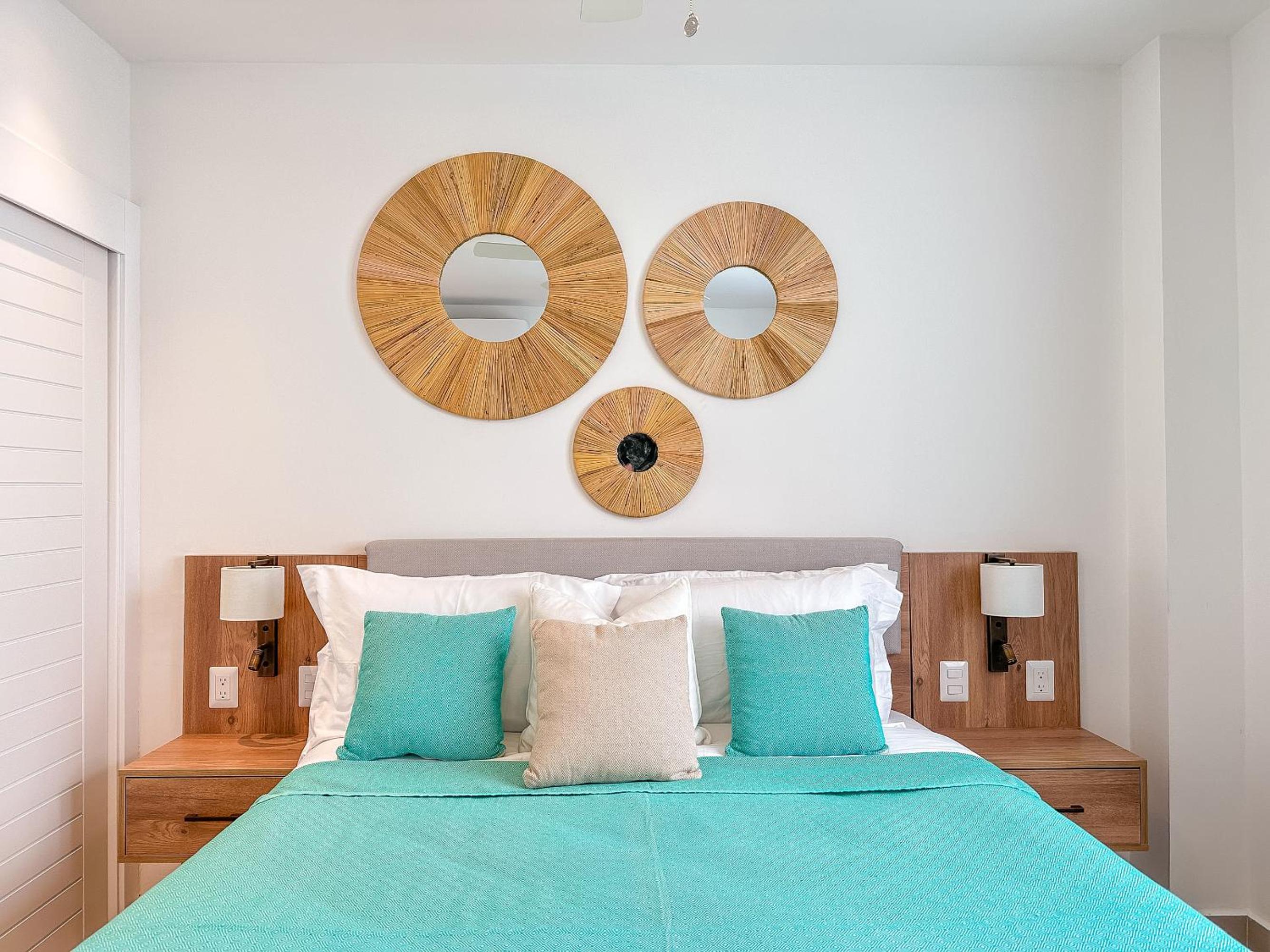 Fantastic brand new beach condo