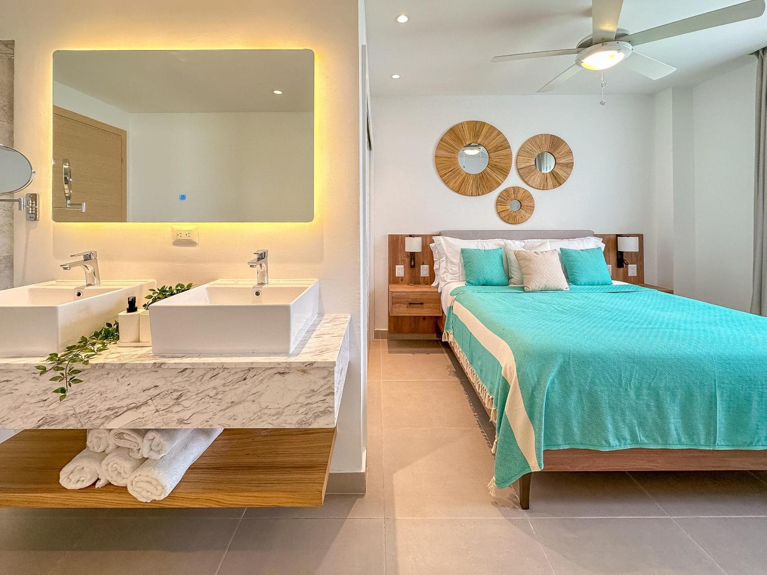 Fantastic brand new beach condo