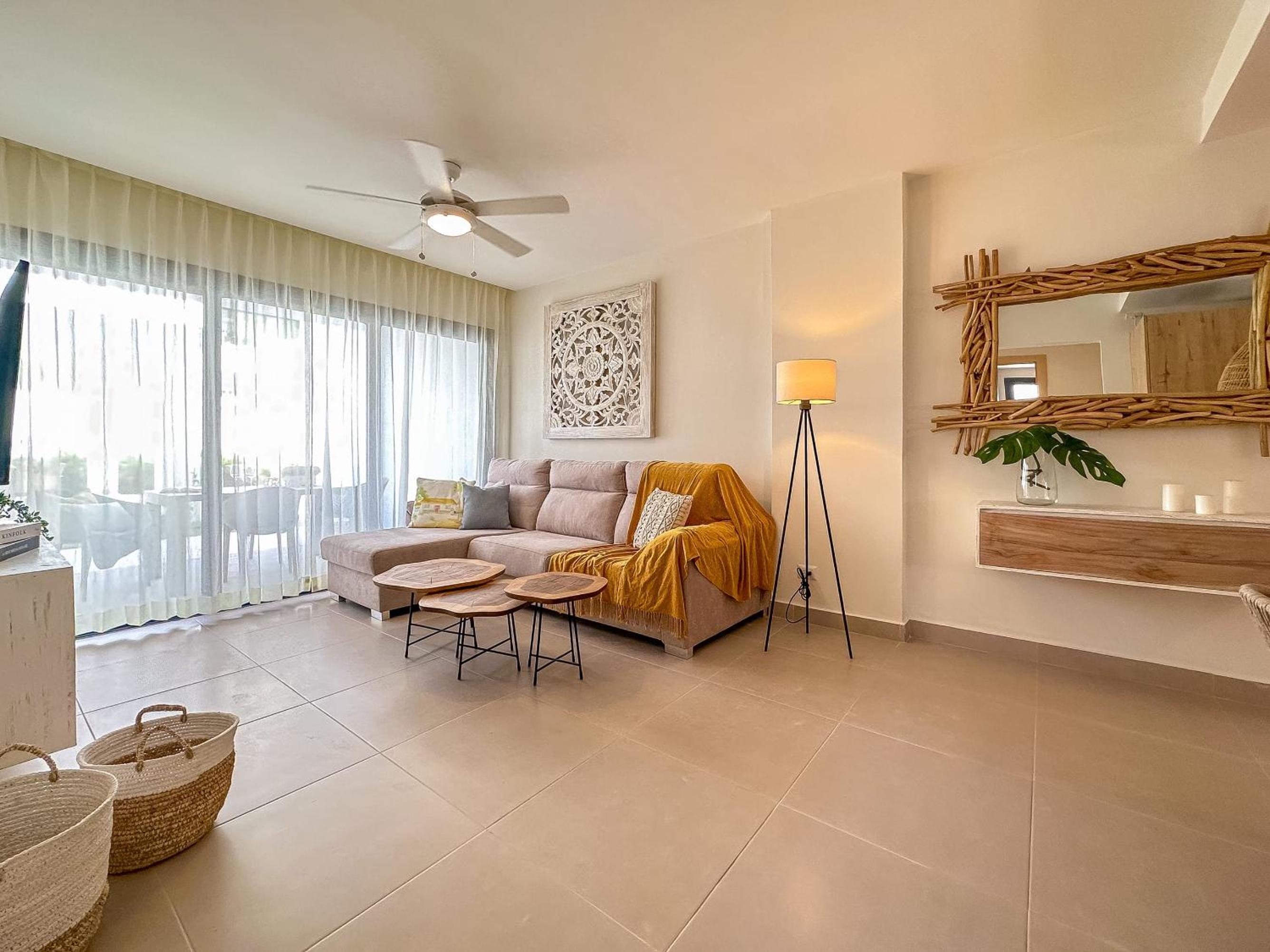Fantastic brand new beach condo