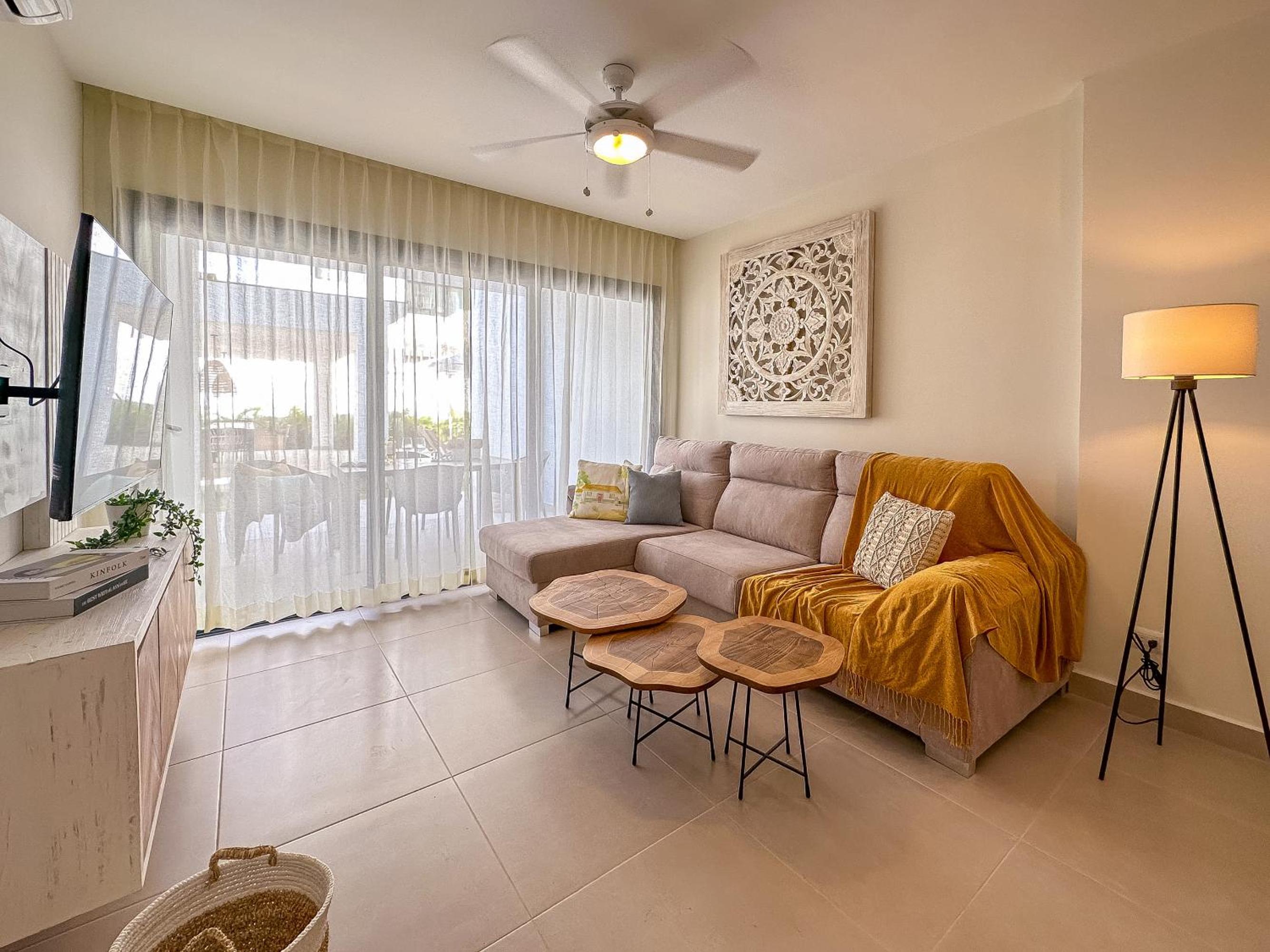 Fantastic brand new beach condo