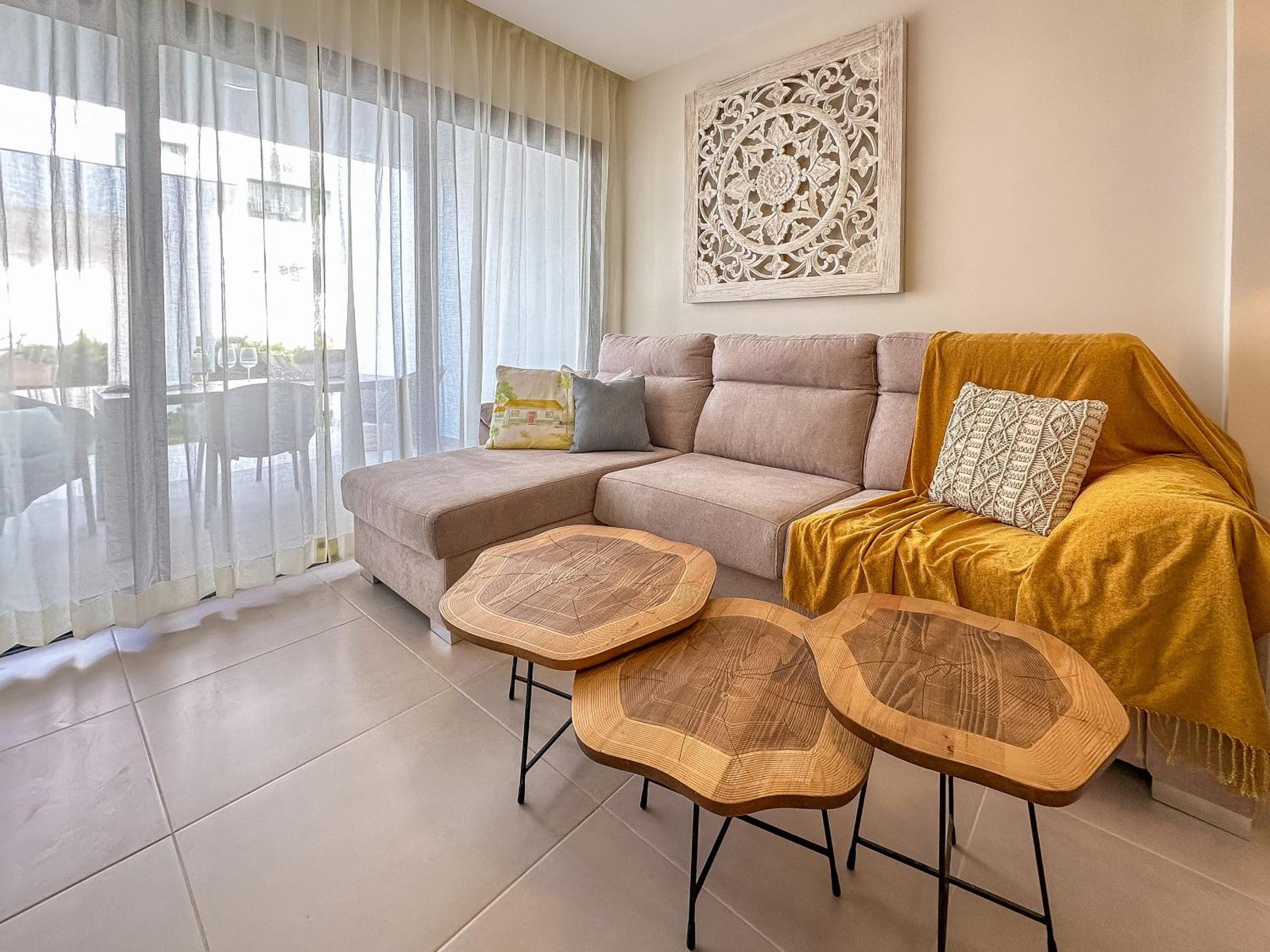 Fantastic brand new beach condo