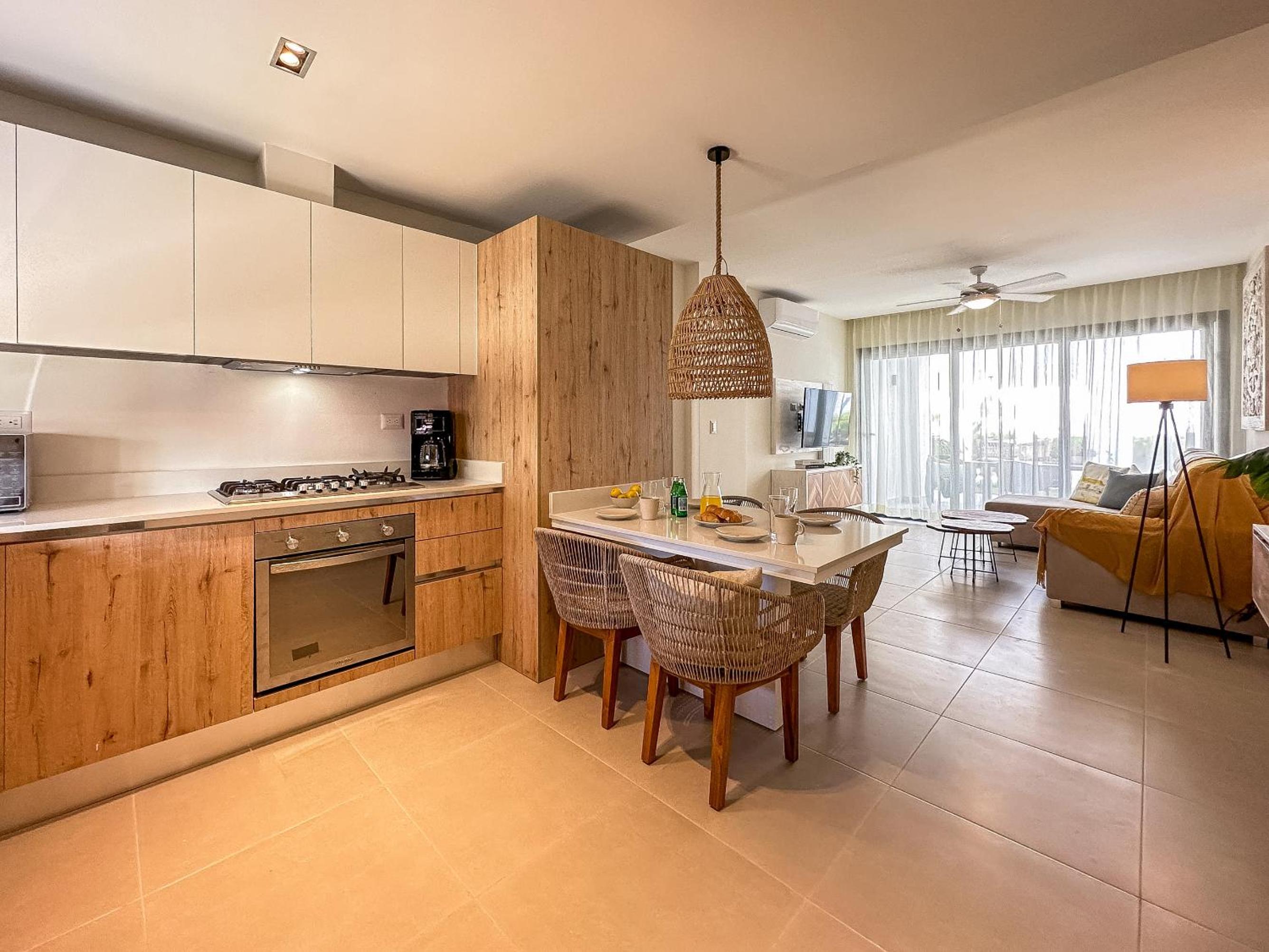 Fantastic brand new beach condo