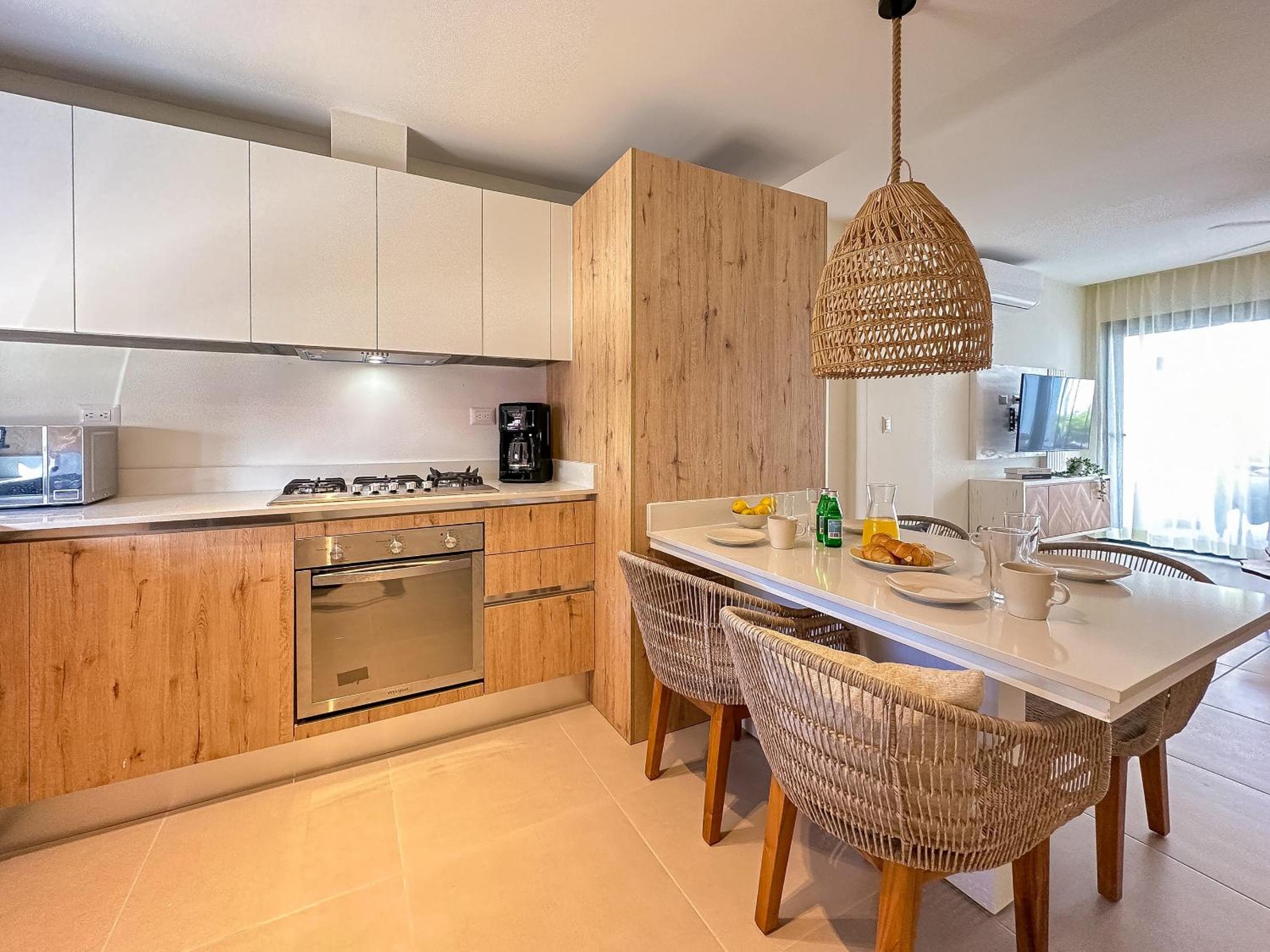 Fantastic brand new beach condo