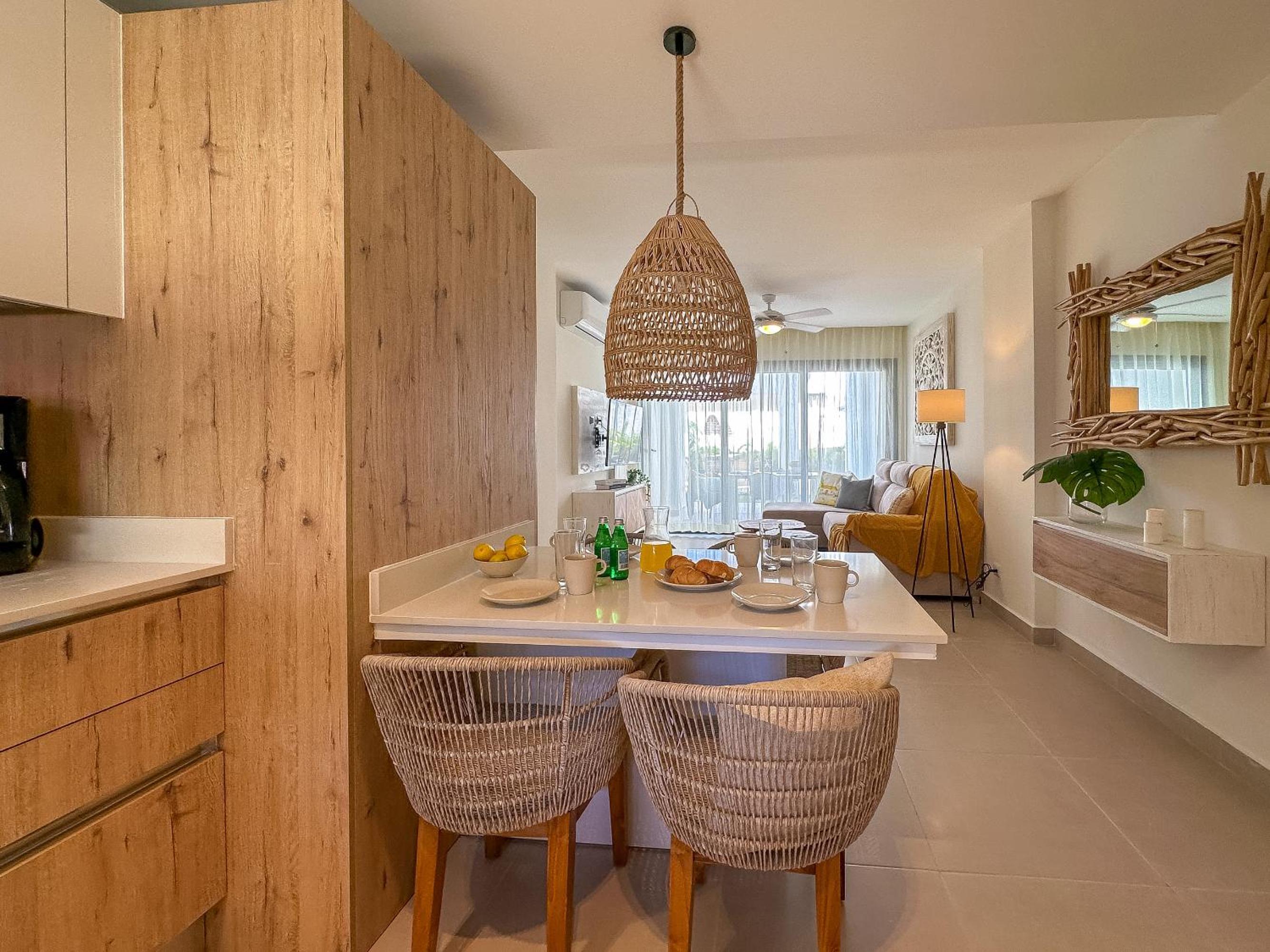 Fantastic brand new beach condo