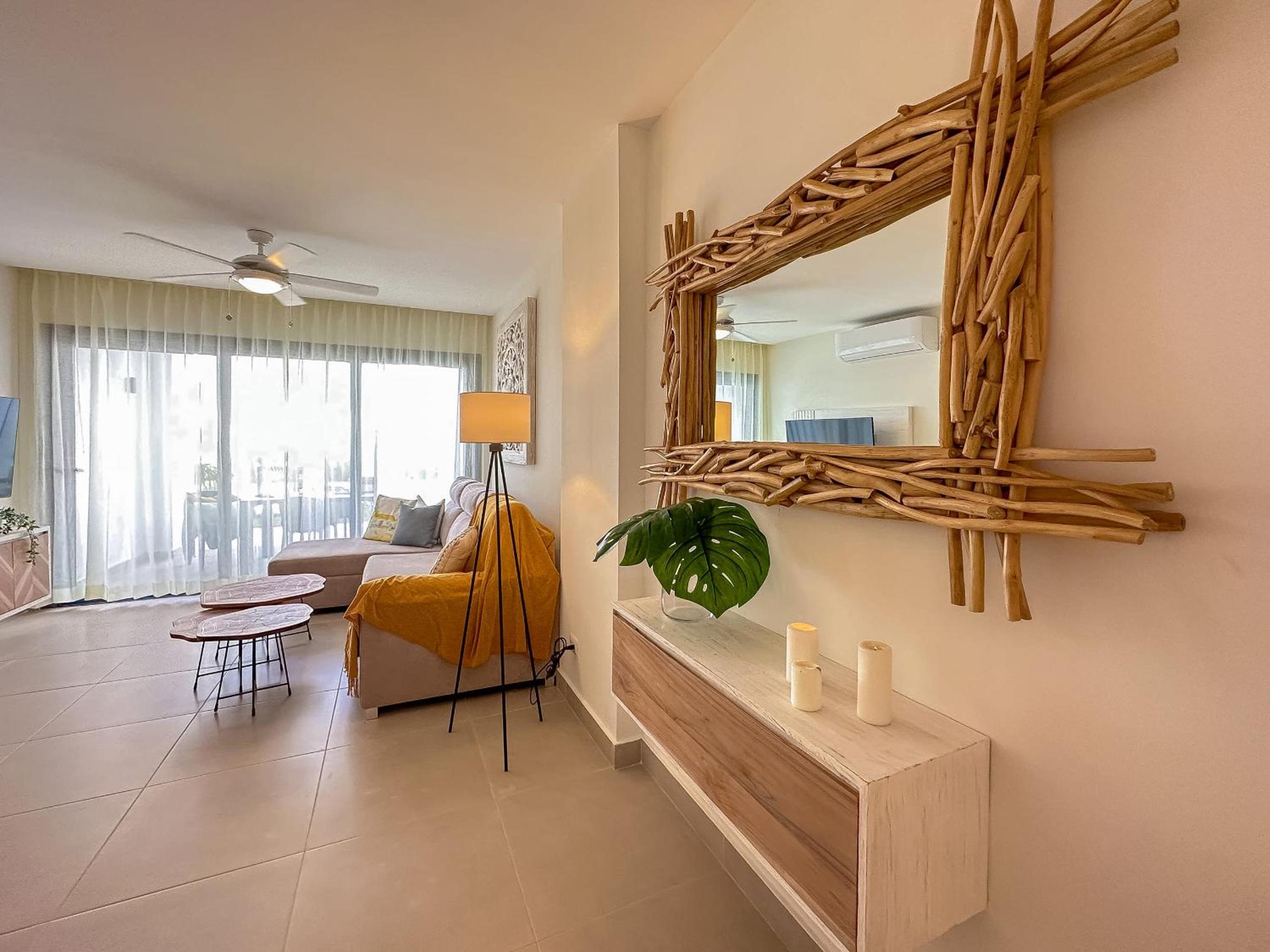 Fantastic brand new beach condo
