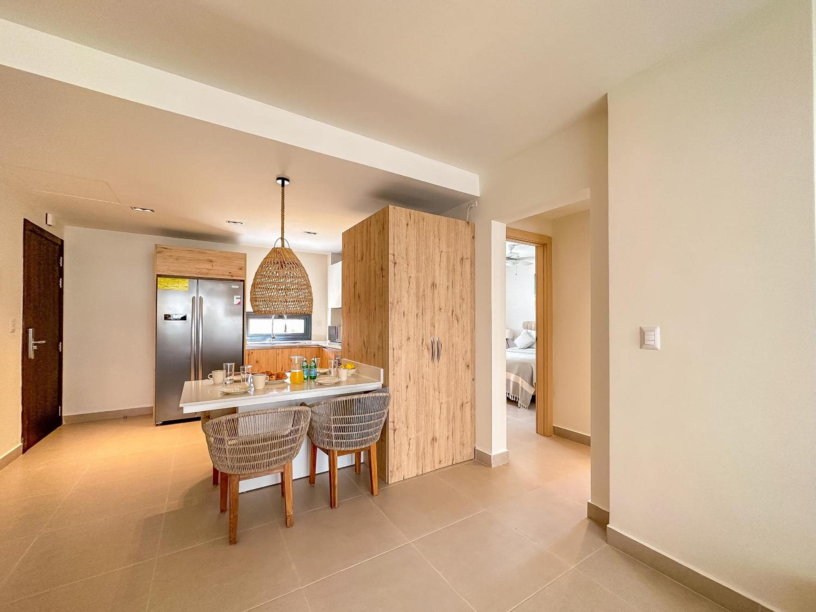 Fantastic brand new beach condo