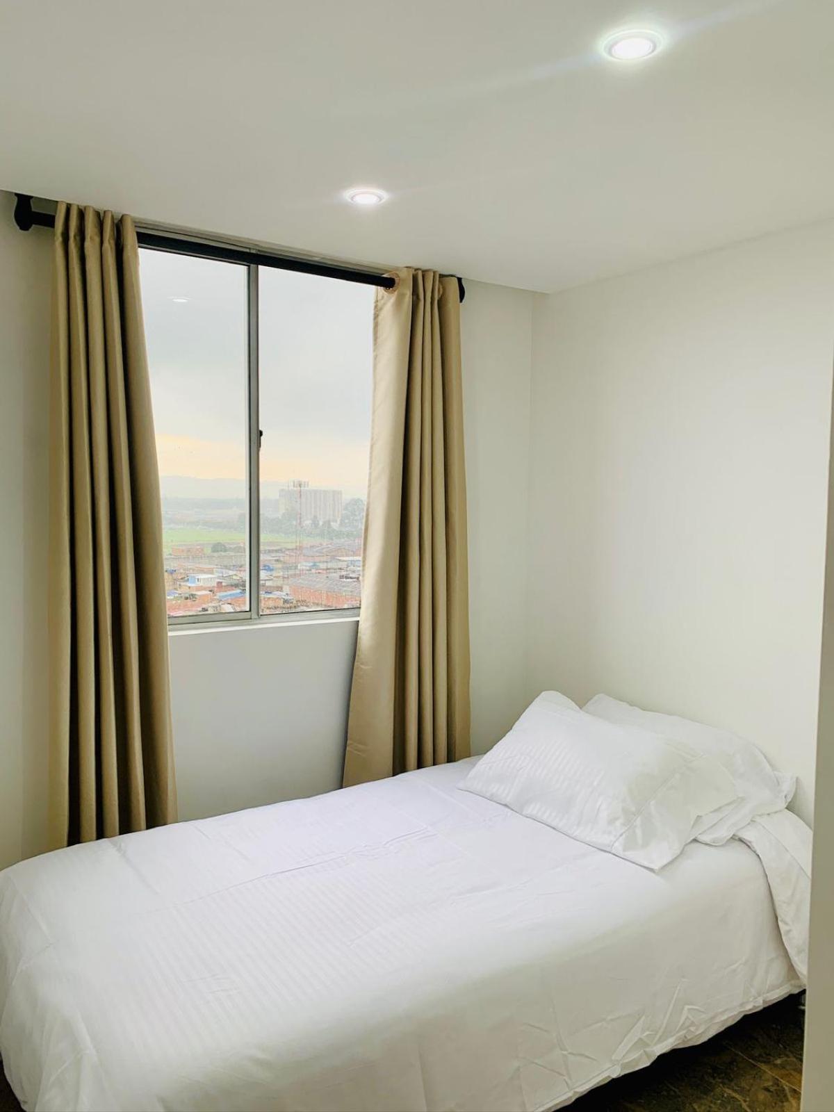 Alquiler Apartamento en Bogotá cerca al aeropuerto-Colibri Dorado-by-wonderlust