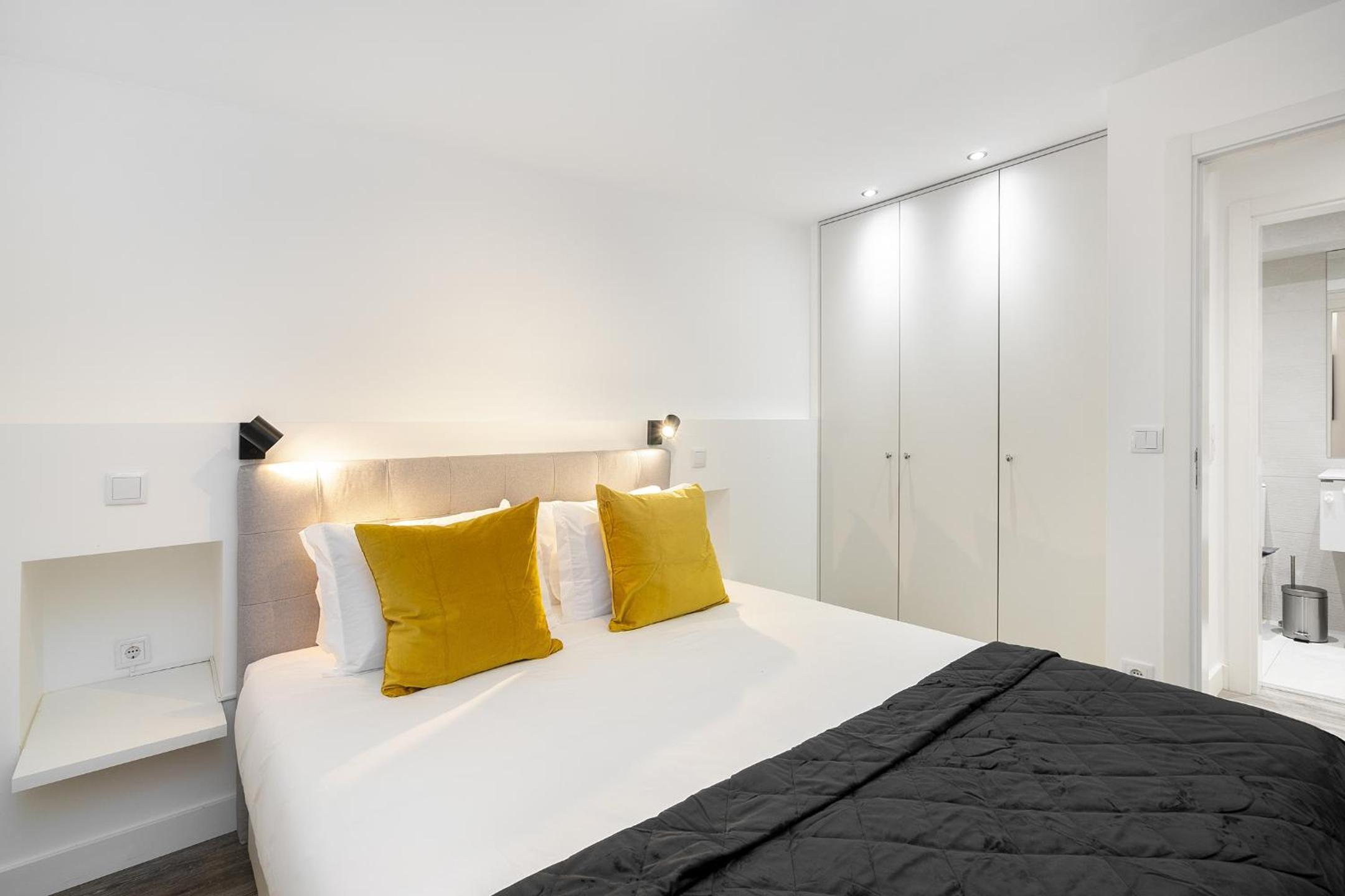 Urban Oasis in Premium Location with AC