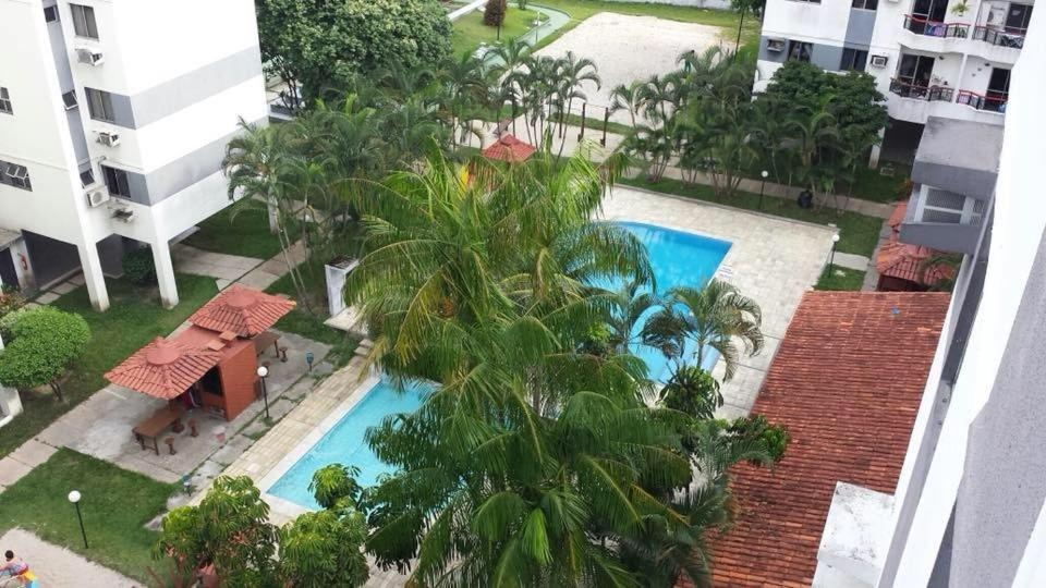 Apartamento Compartilhado, com 02 Quartos, sendo 01 suíte