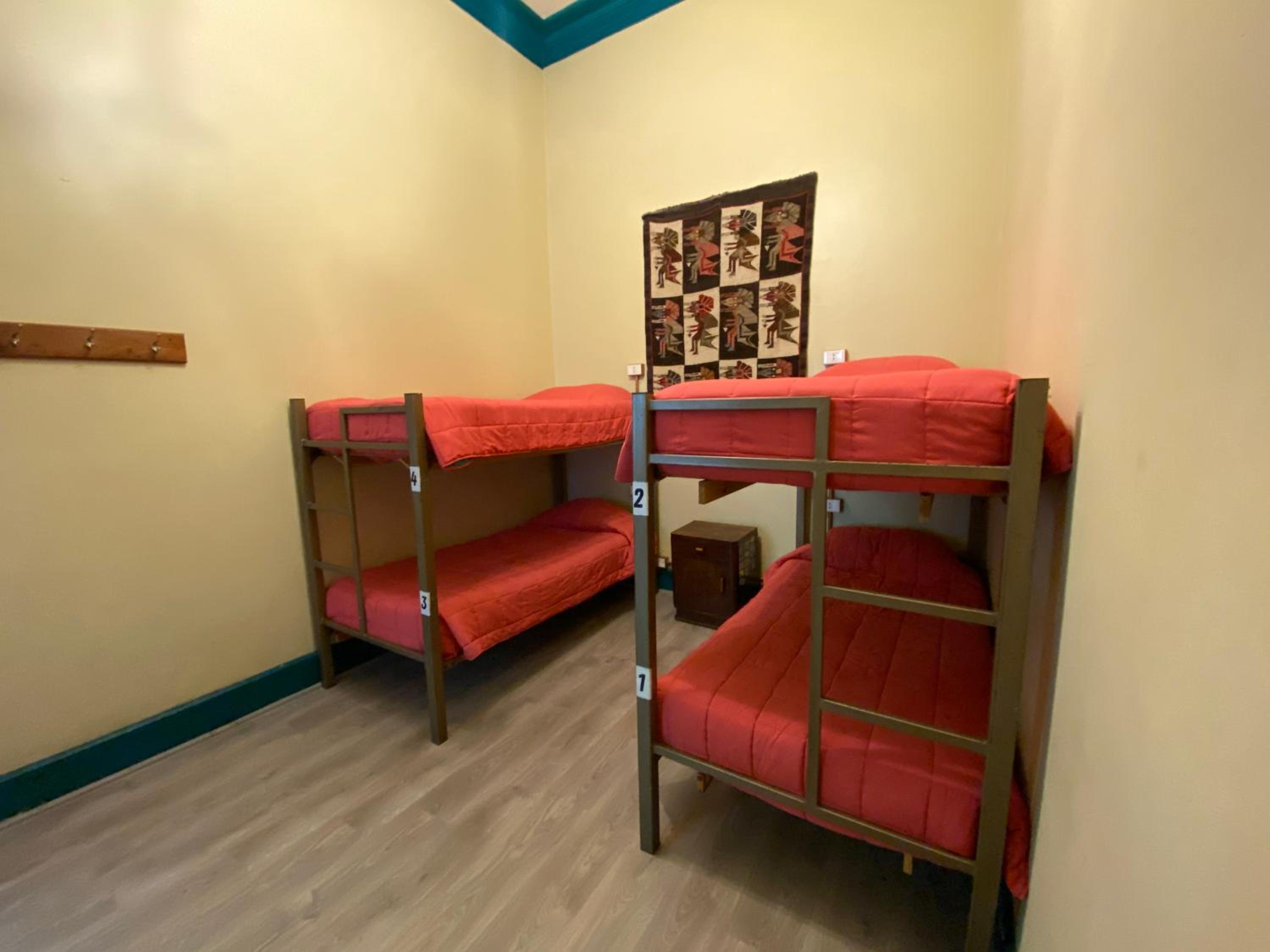 La Casa Roja Hostel