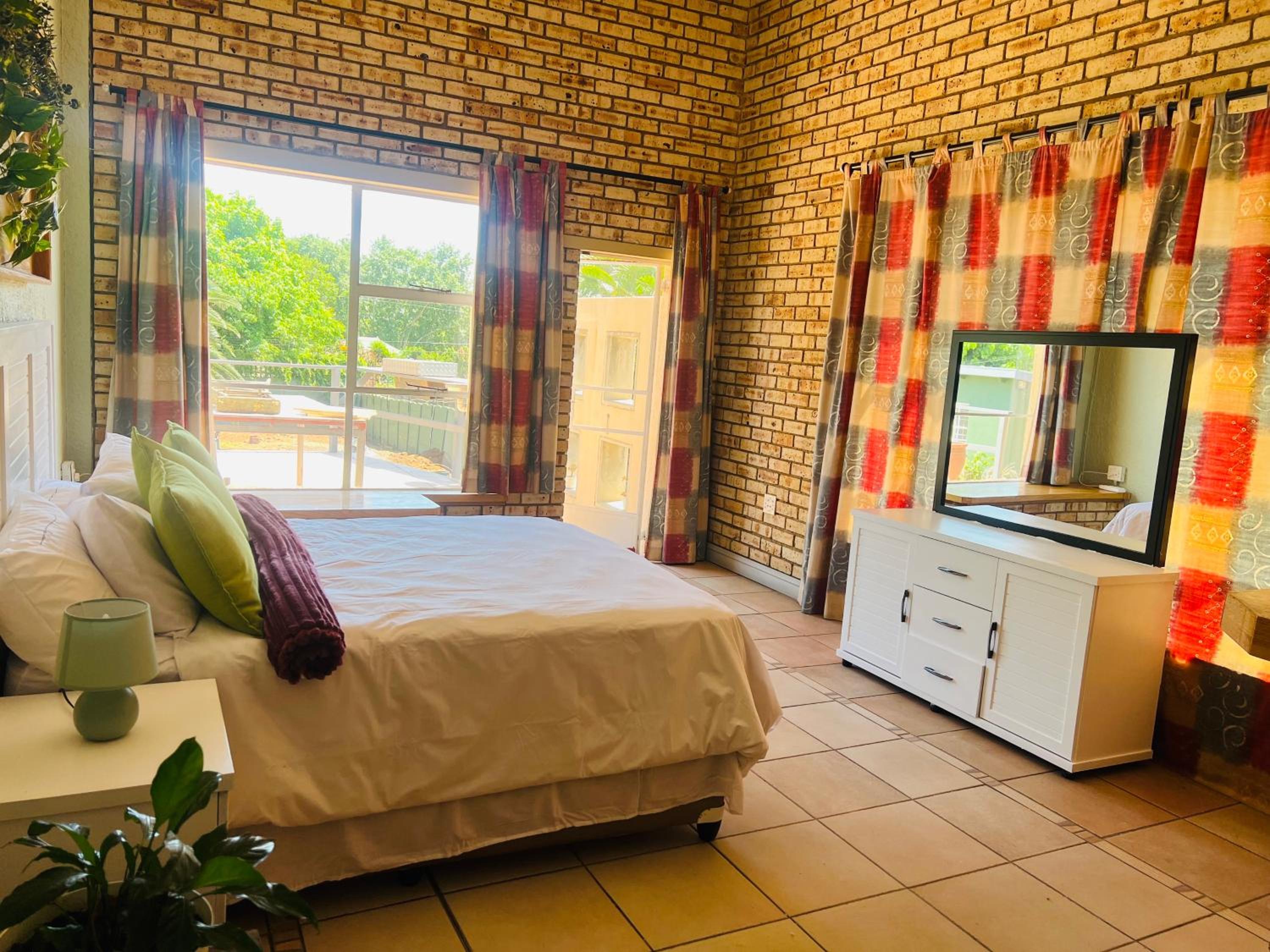 Langerman Lookout: Inviting Home with Rustic Charm and Modern Comfort