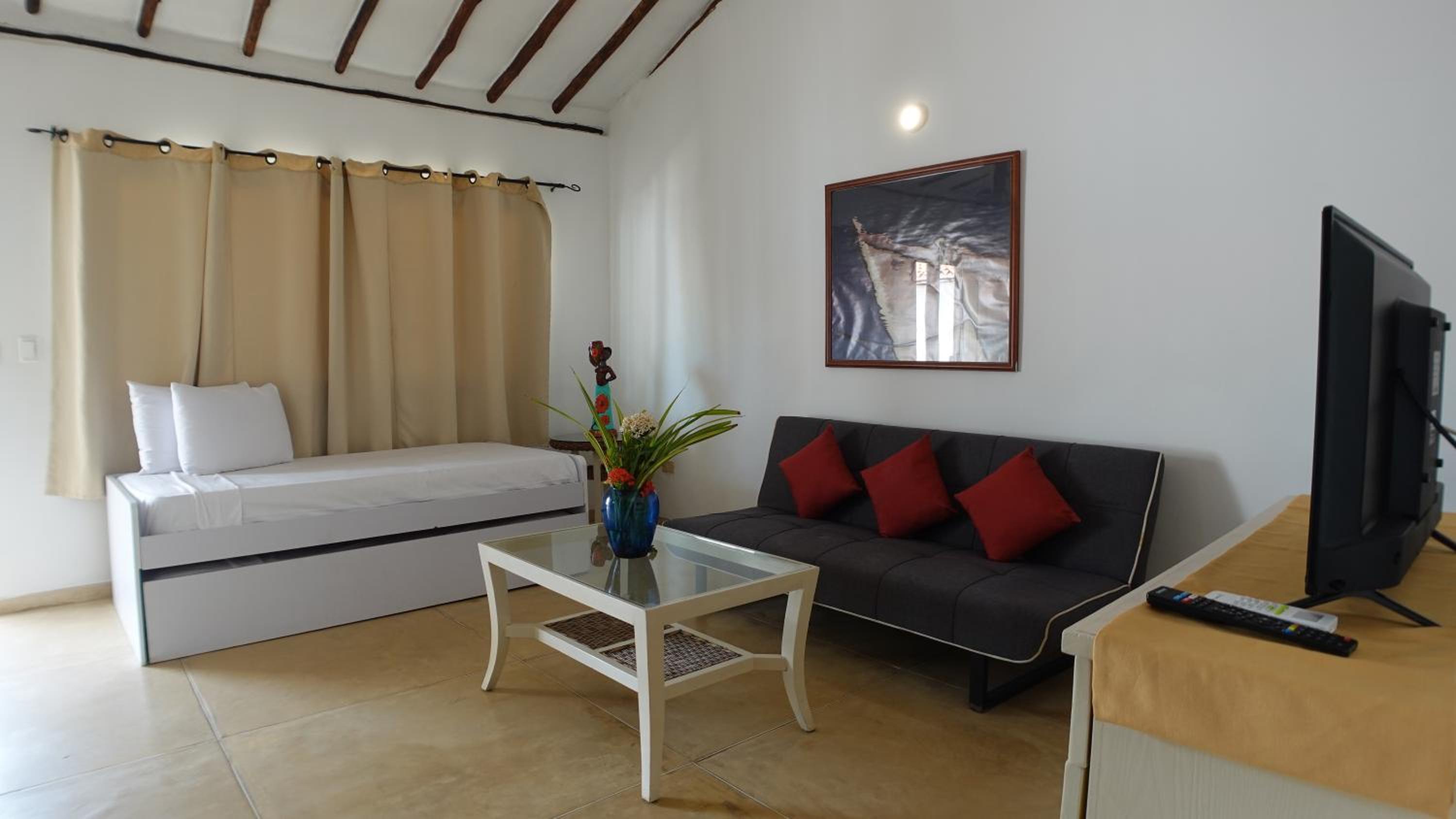 Sunsol Punta Blanca - Photo 11